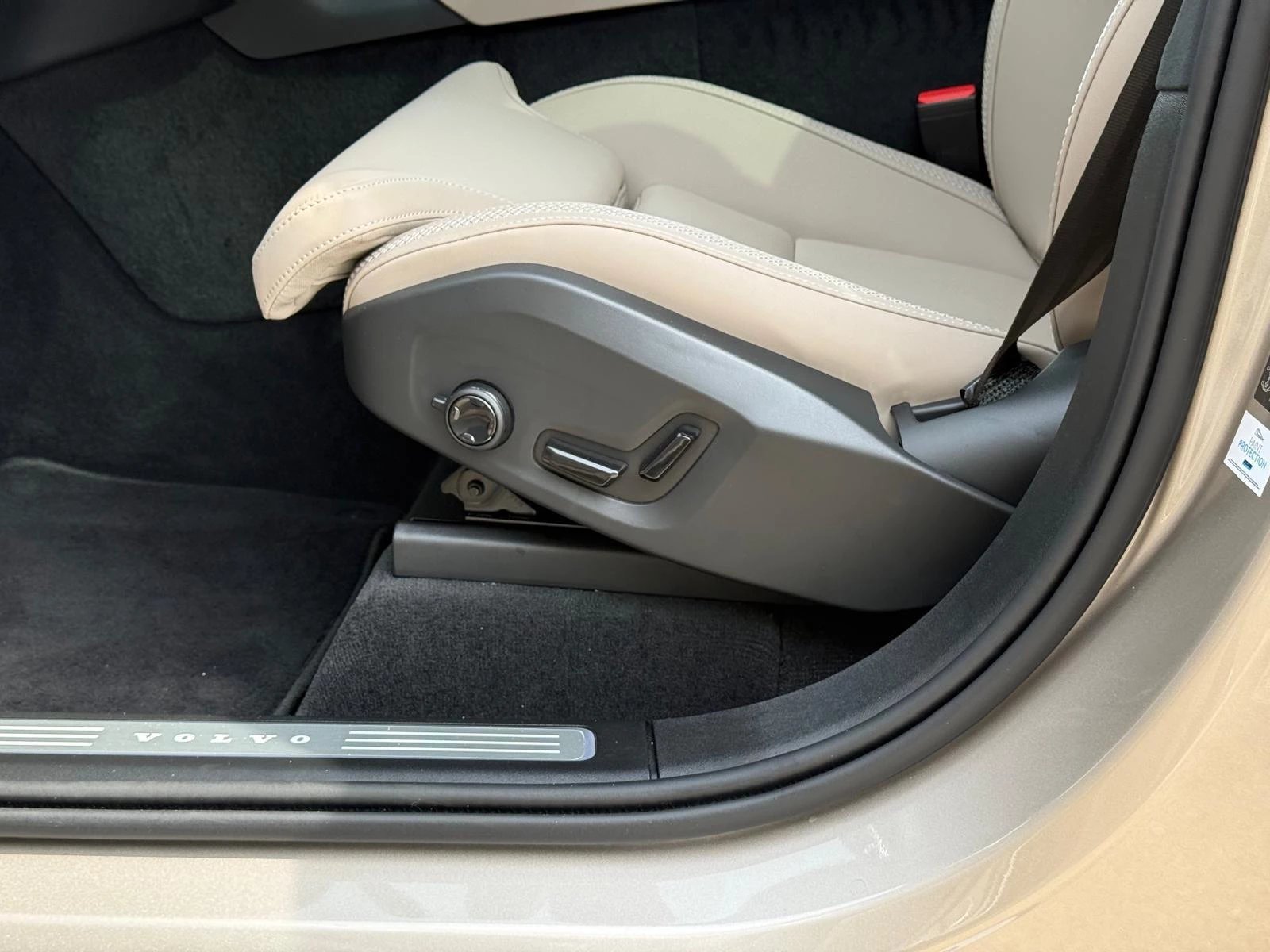 Volvo-XC90-image-6