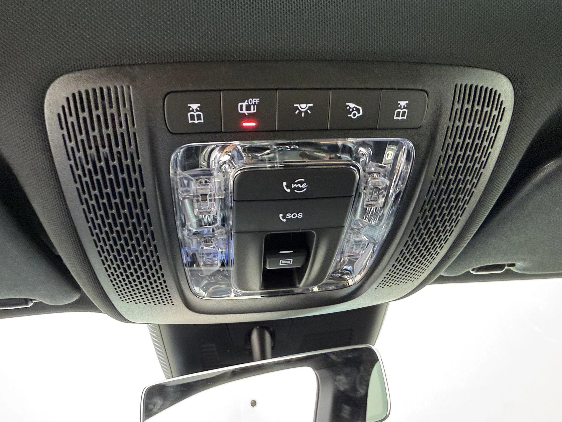 Mercedes-Benz-EQA-image-23