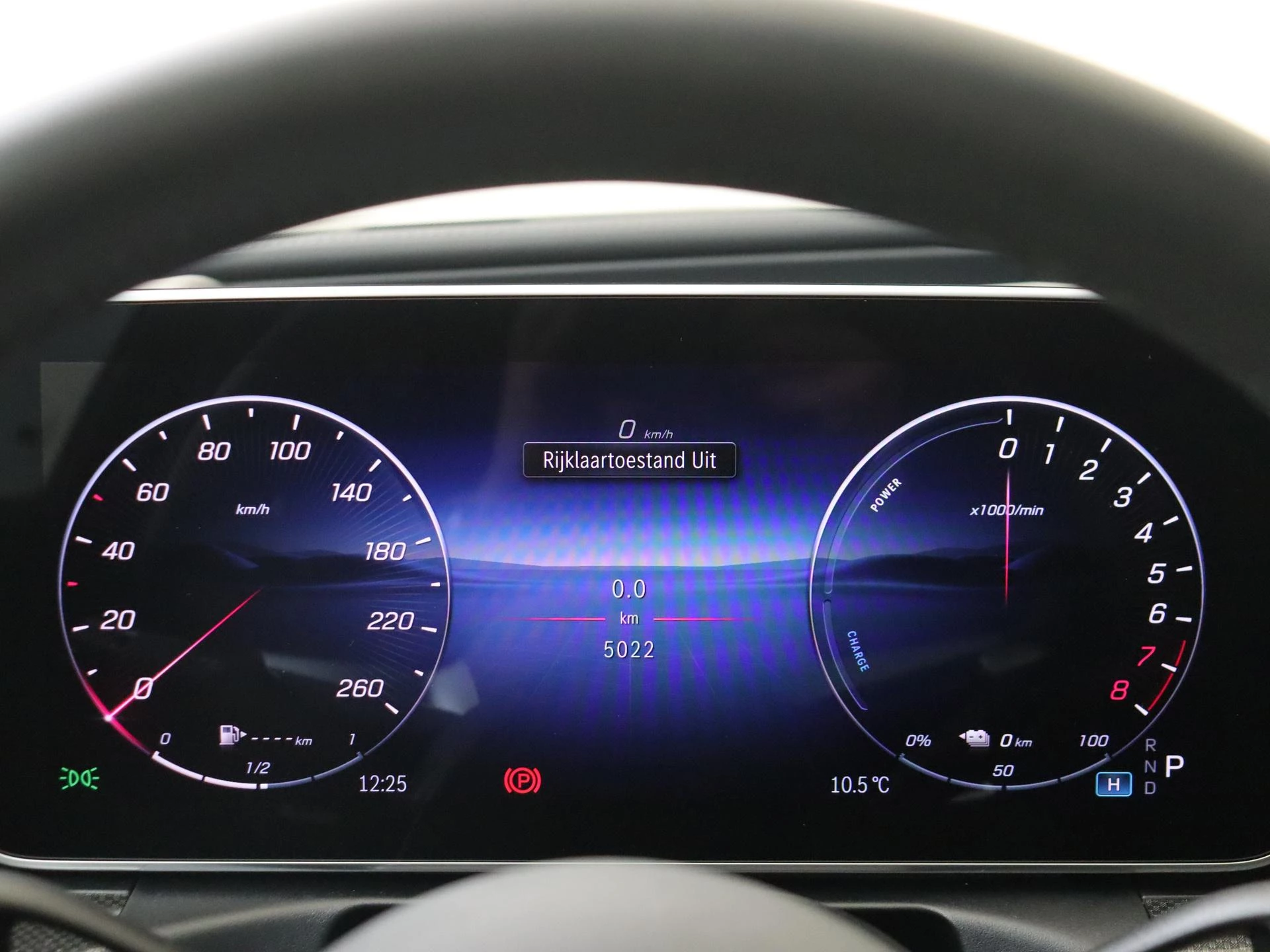 Mercedes-Benz-C-Klasse-image-12