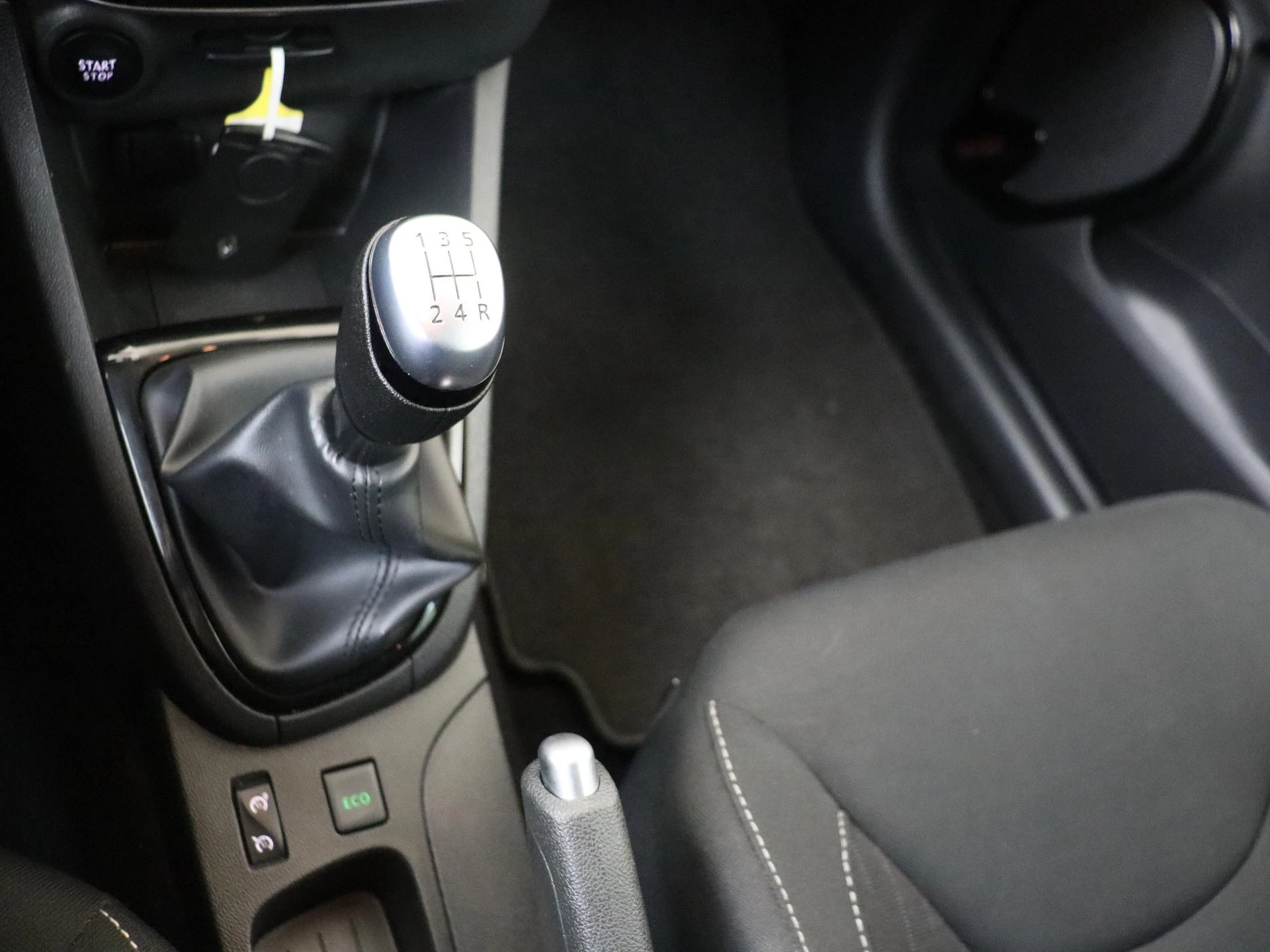 Renault-Clio-image-18