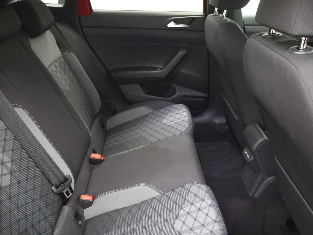 Volkswagen-Taigo-image-18