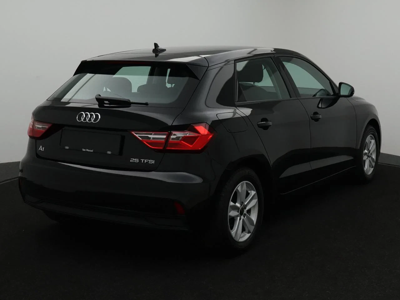 Audi-A1 Sportback-image-5