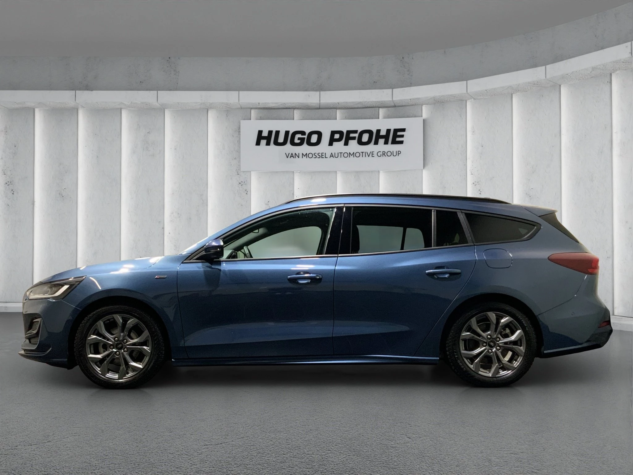 Ford Focus ST-Line X Turnier Aut.*AHK*ACC*HUD*KAM*NAVI*WINTER-PKT.