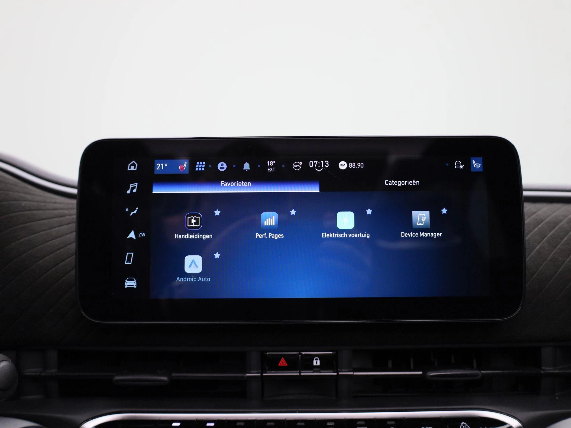 Abarth-500C-image-34