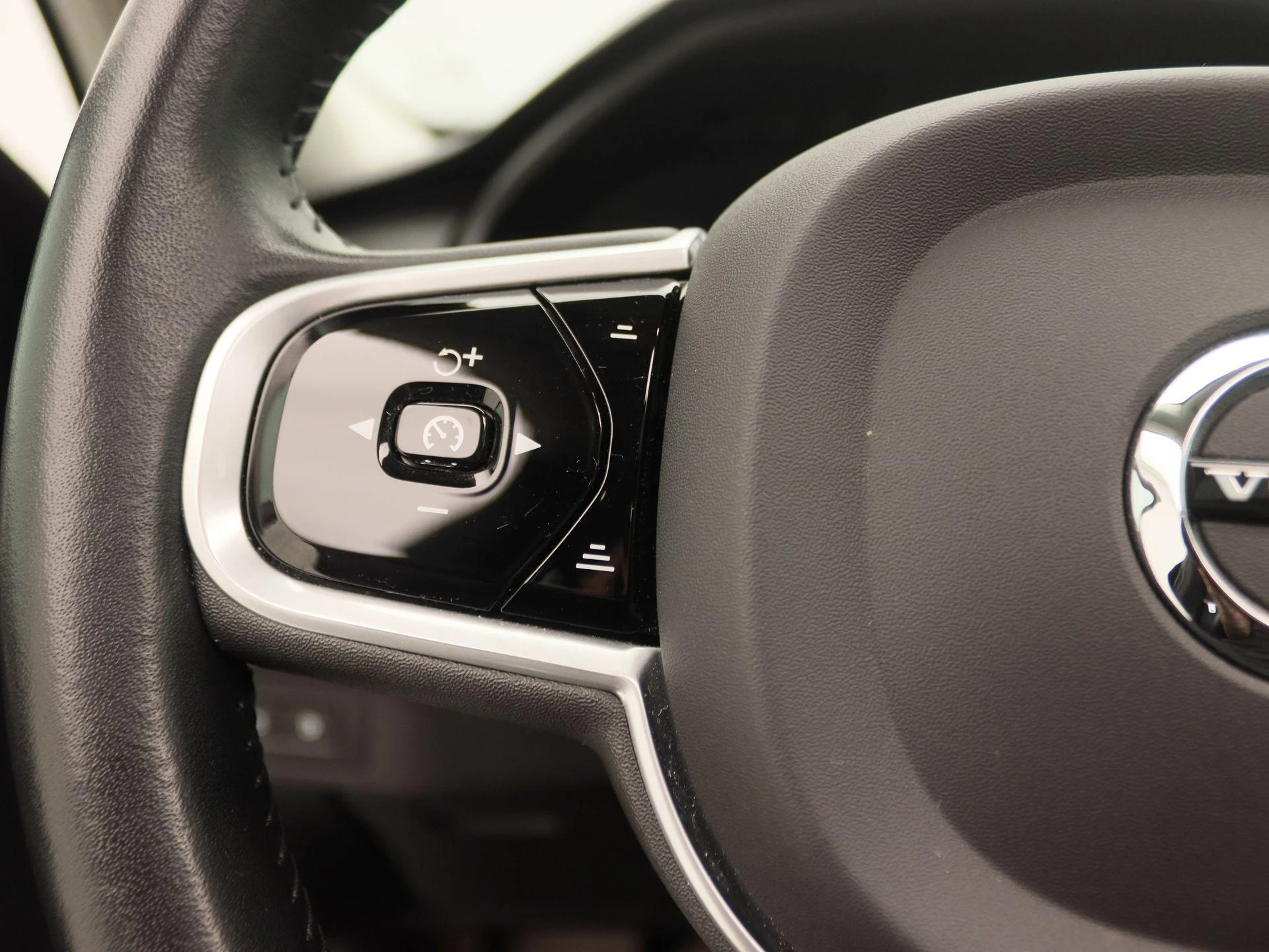 Volvo-XC90-image-22
