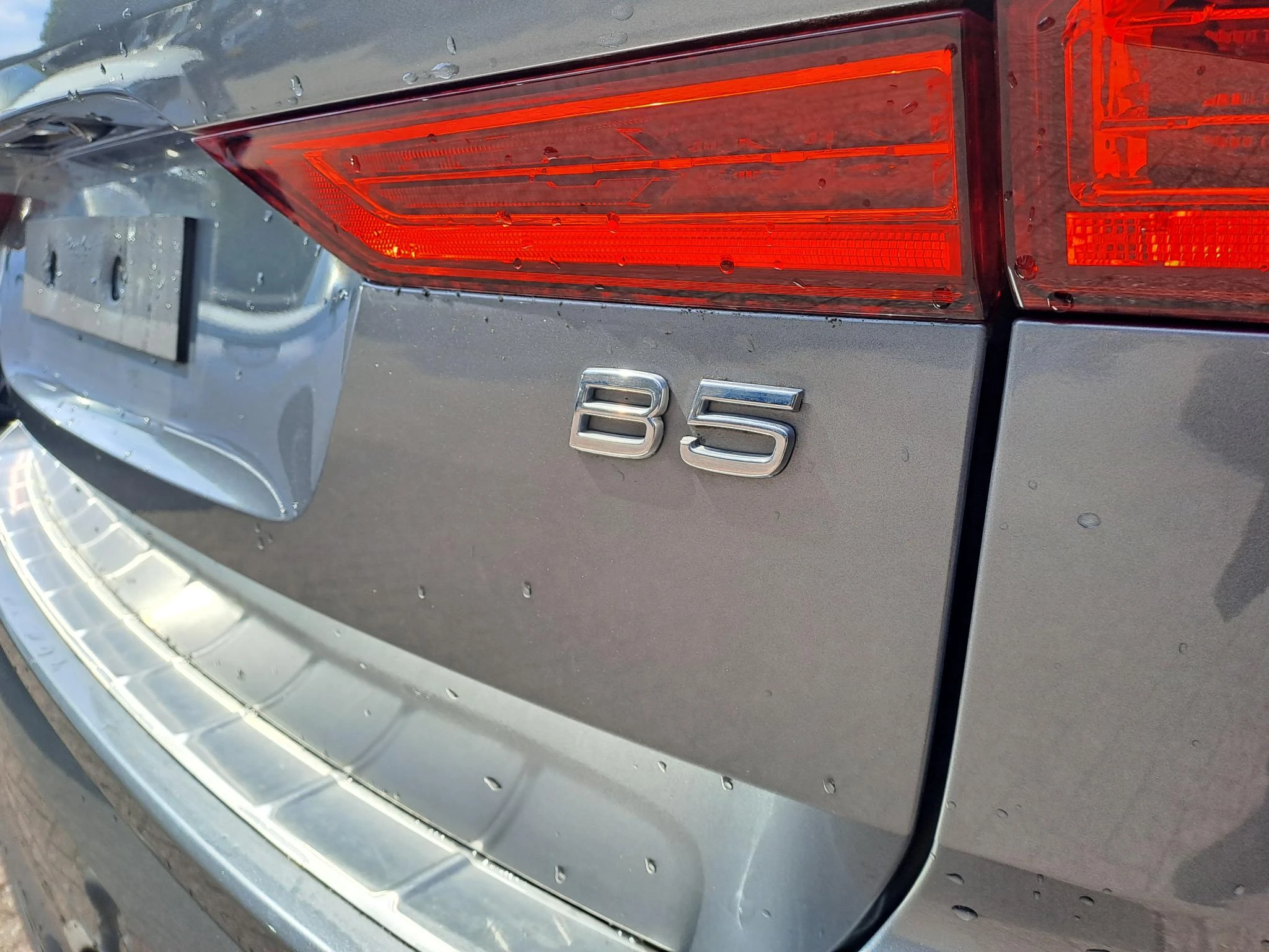 Volvo XC60 2.0 B5 R-Design