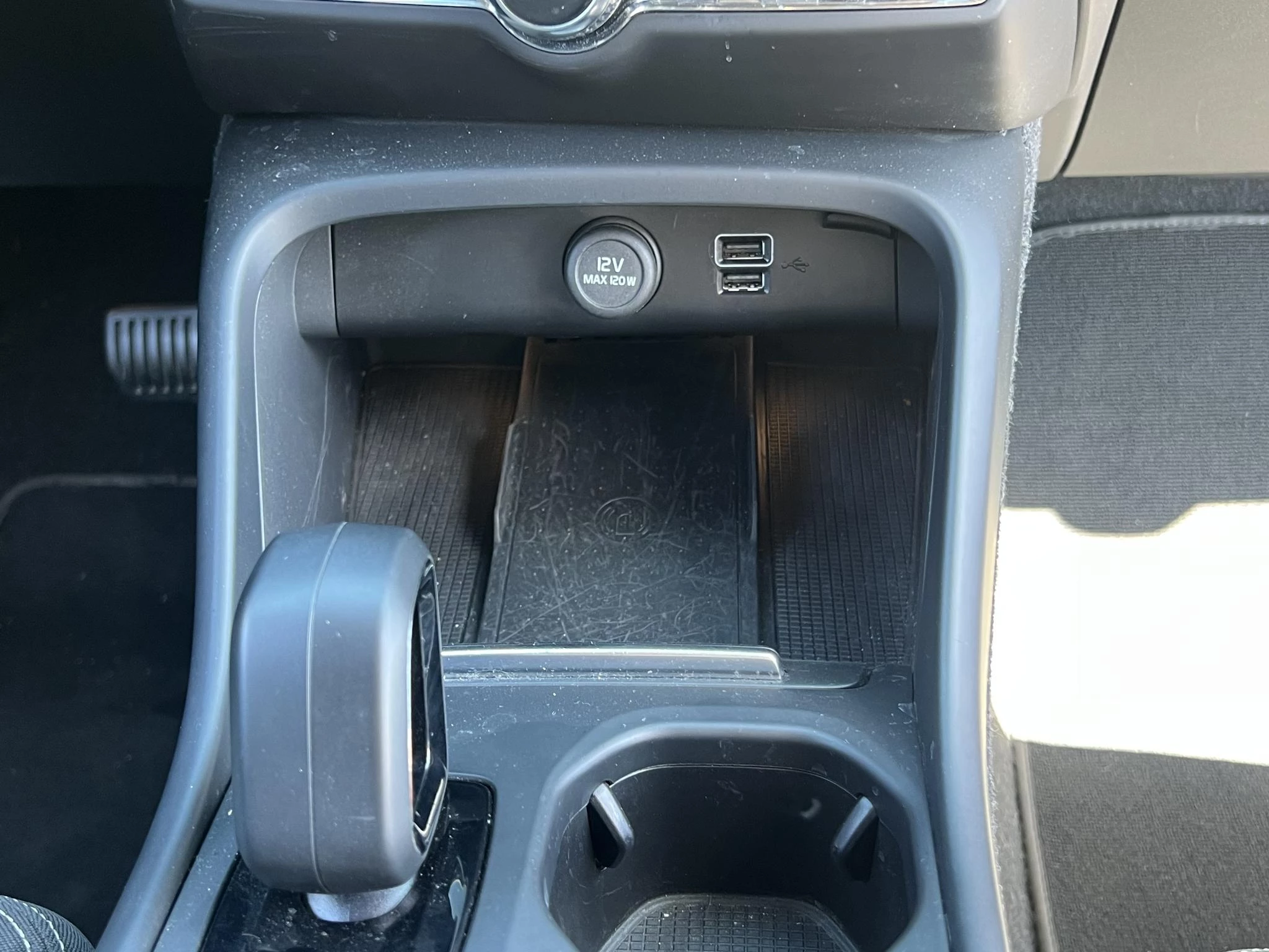 Volvo-XC40-image-23