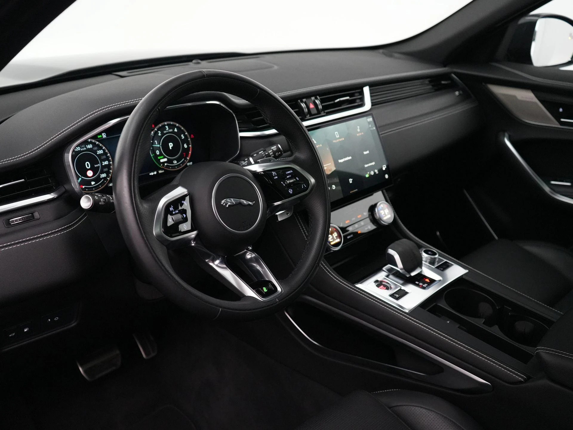 Jaguar F-PACE 2.0 P400e PHEV R-Dynamic Black