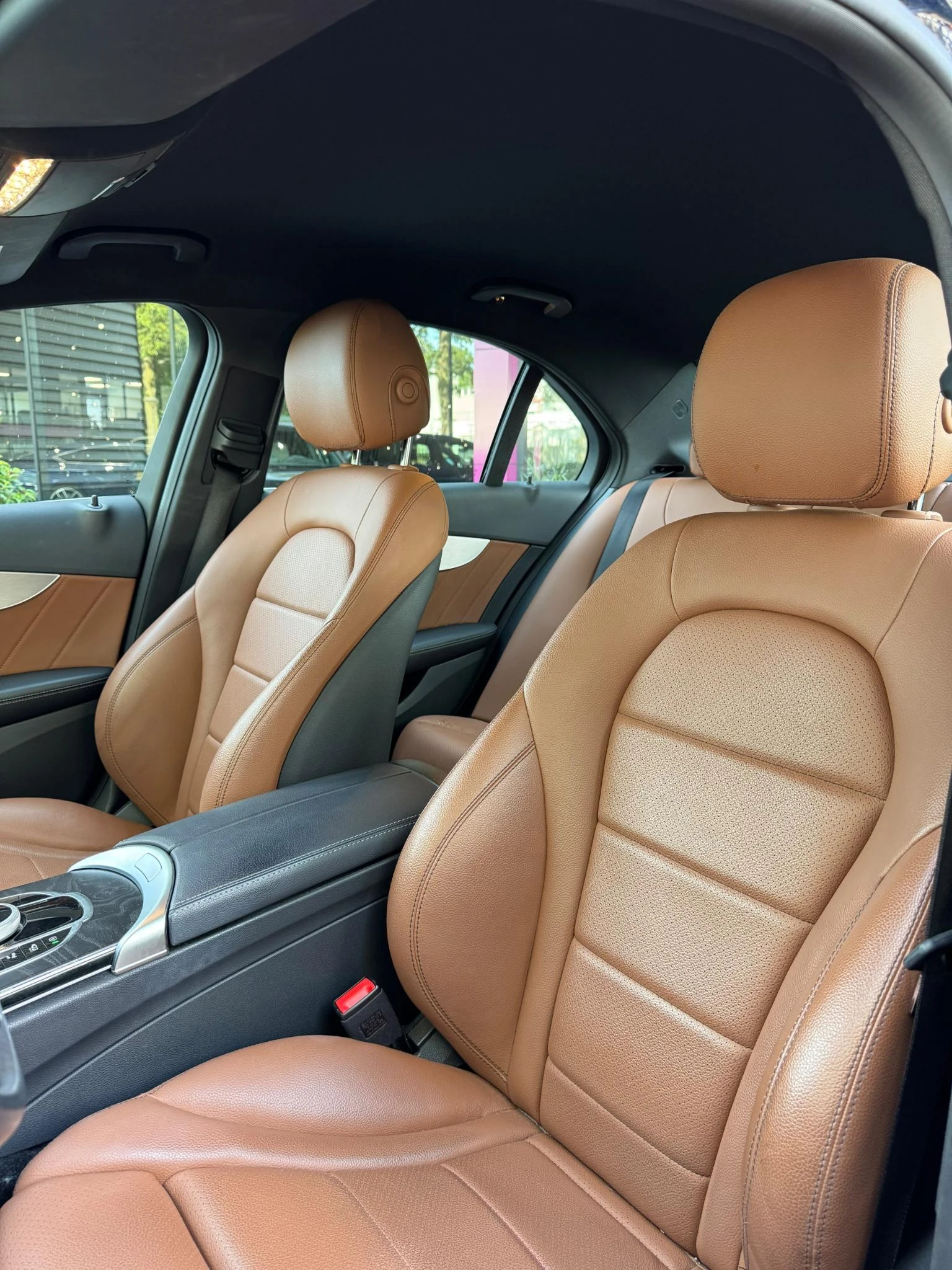 Mercedes-Benz-C-Klasse-image-1
