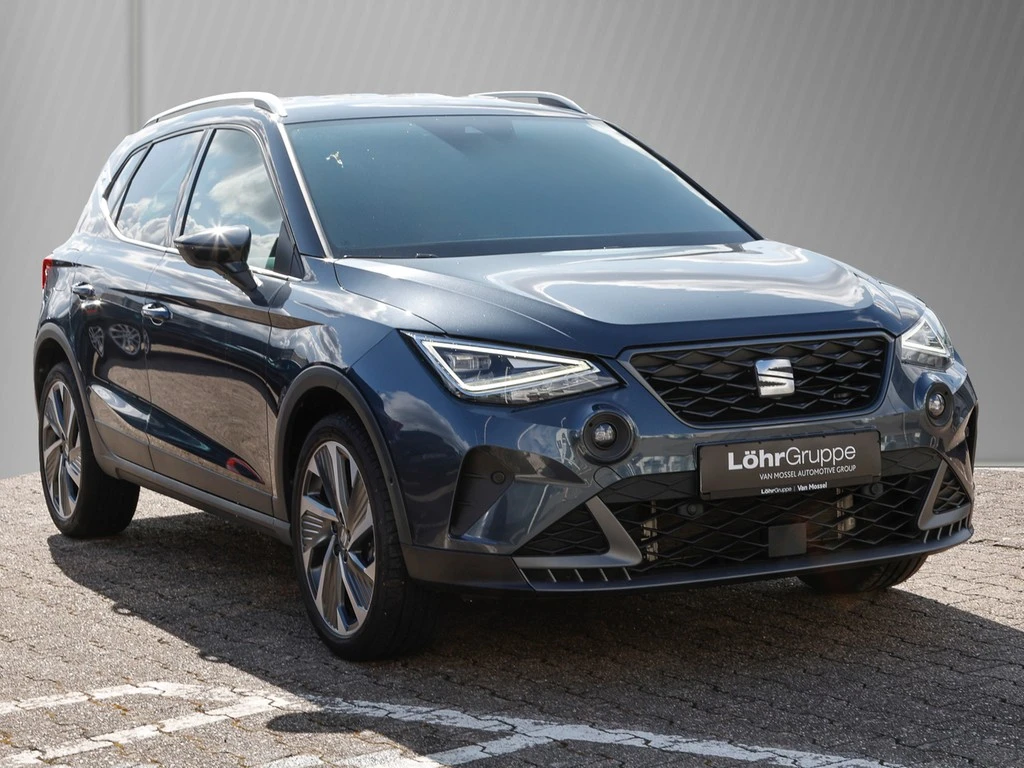 SEAT-Arona-image-2