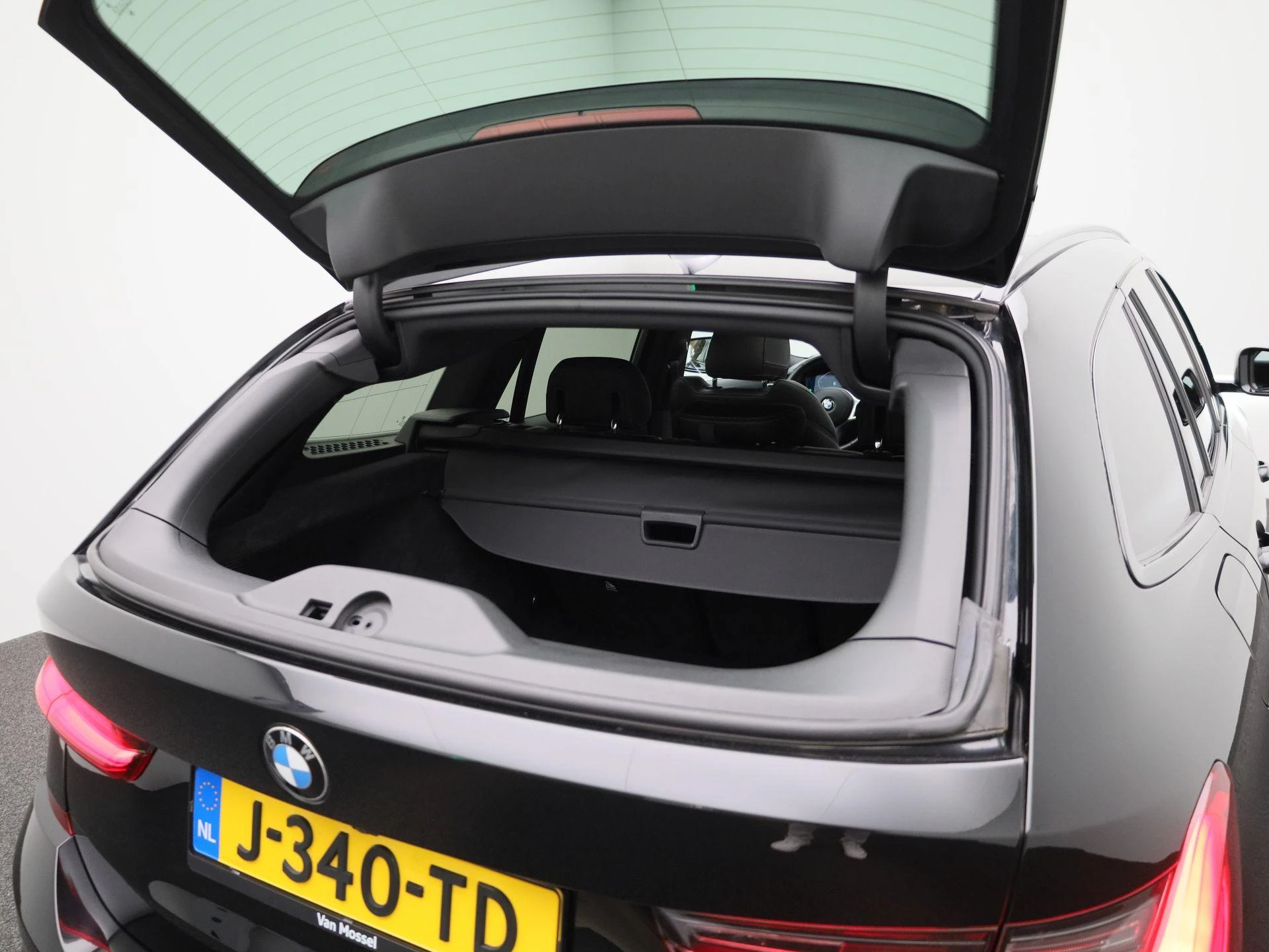 BMW-3 Serie-image-13