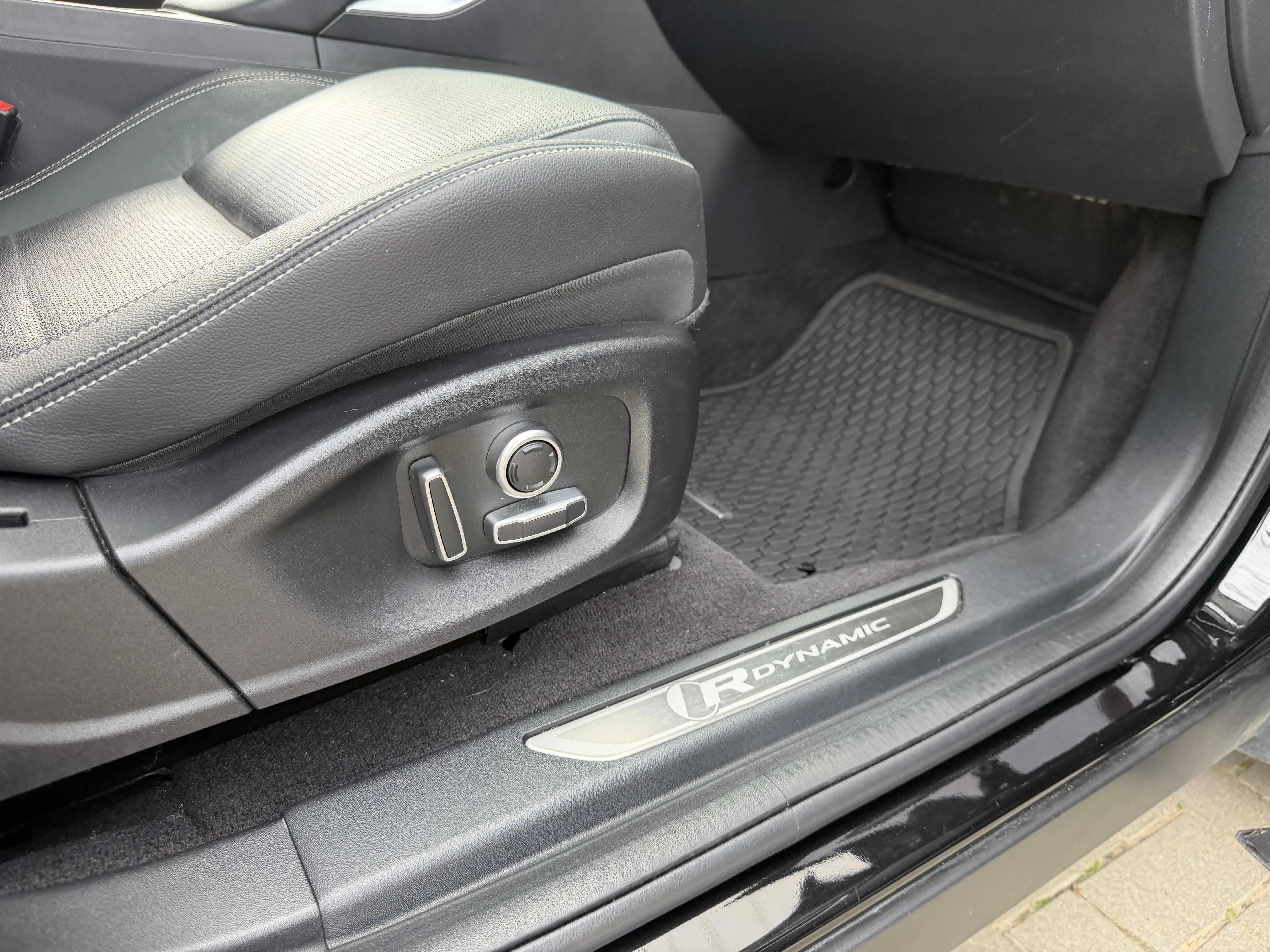 Jaguar E-PACE D165 R-Dynamic S