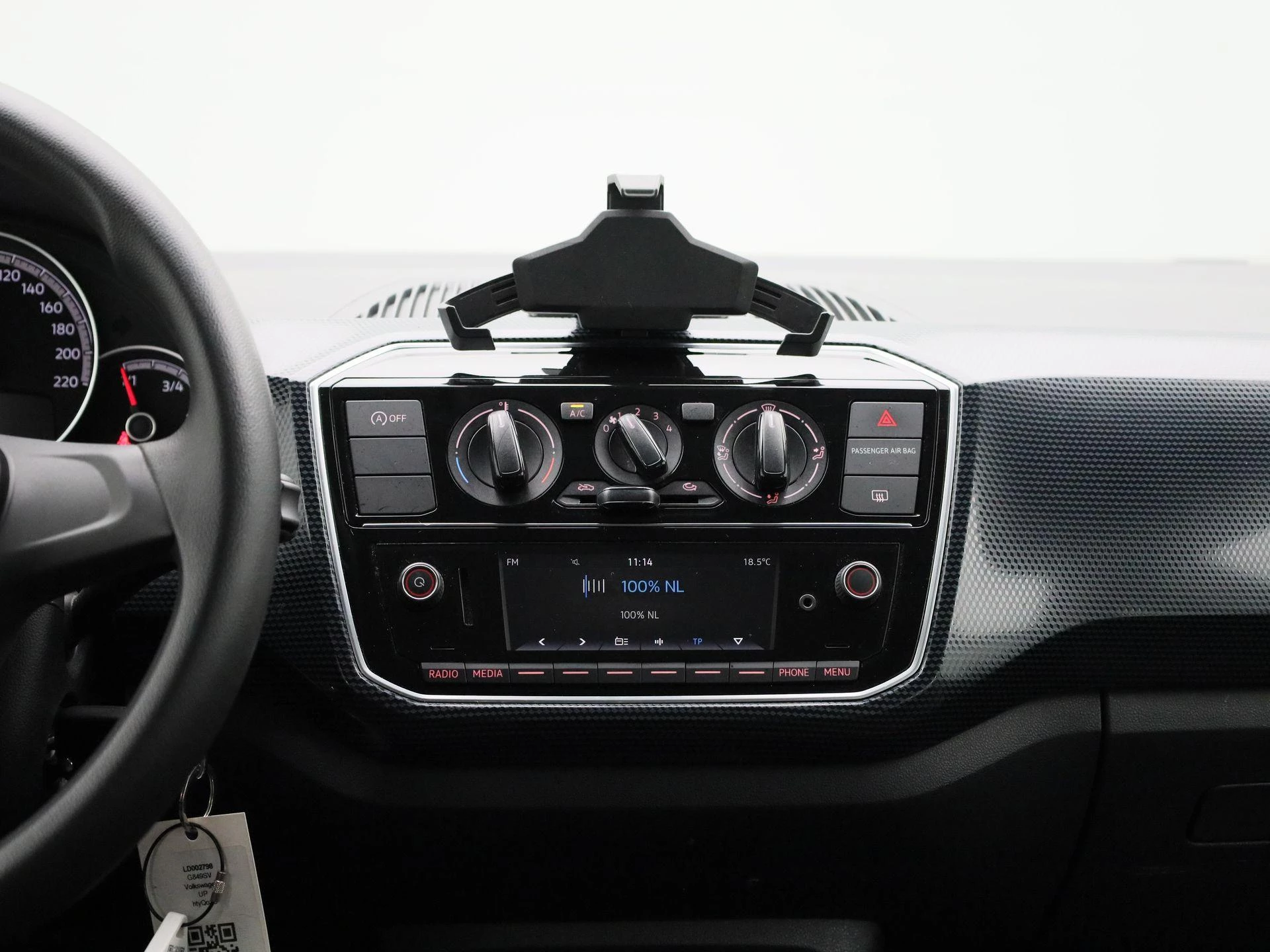 Volkswagen-up!-image-8