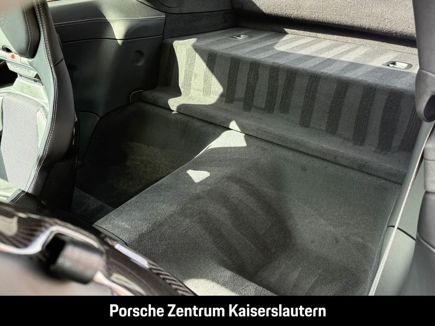 Porsche 911 992 GT3 mit Touring-Paket Liftsystem-VA BOSE gt3 mit touring-paket