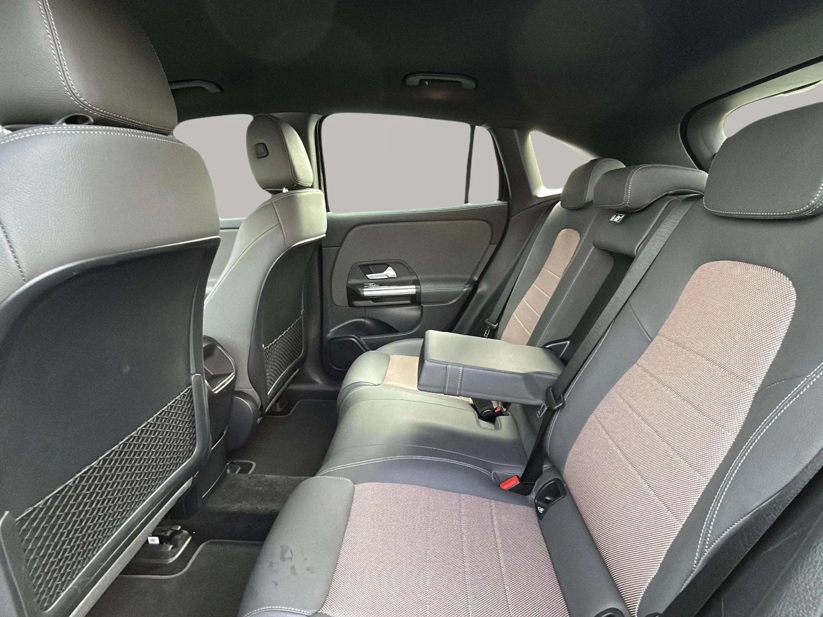 Mercedes-Benz-EQA-image-19