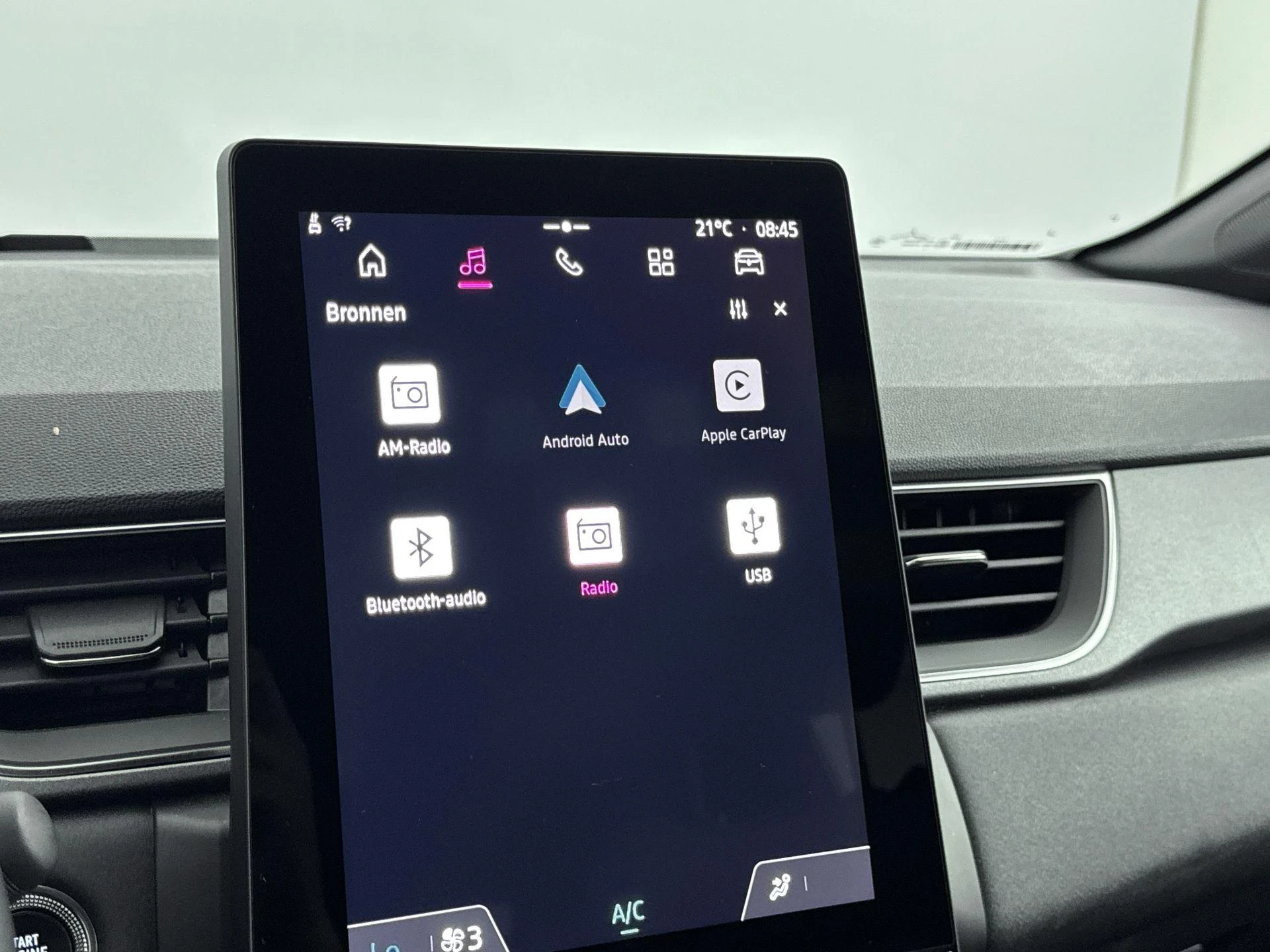 Renault-Captur-image-11