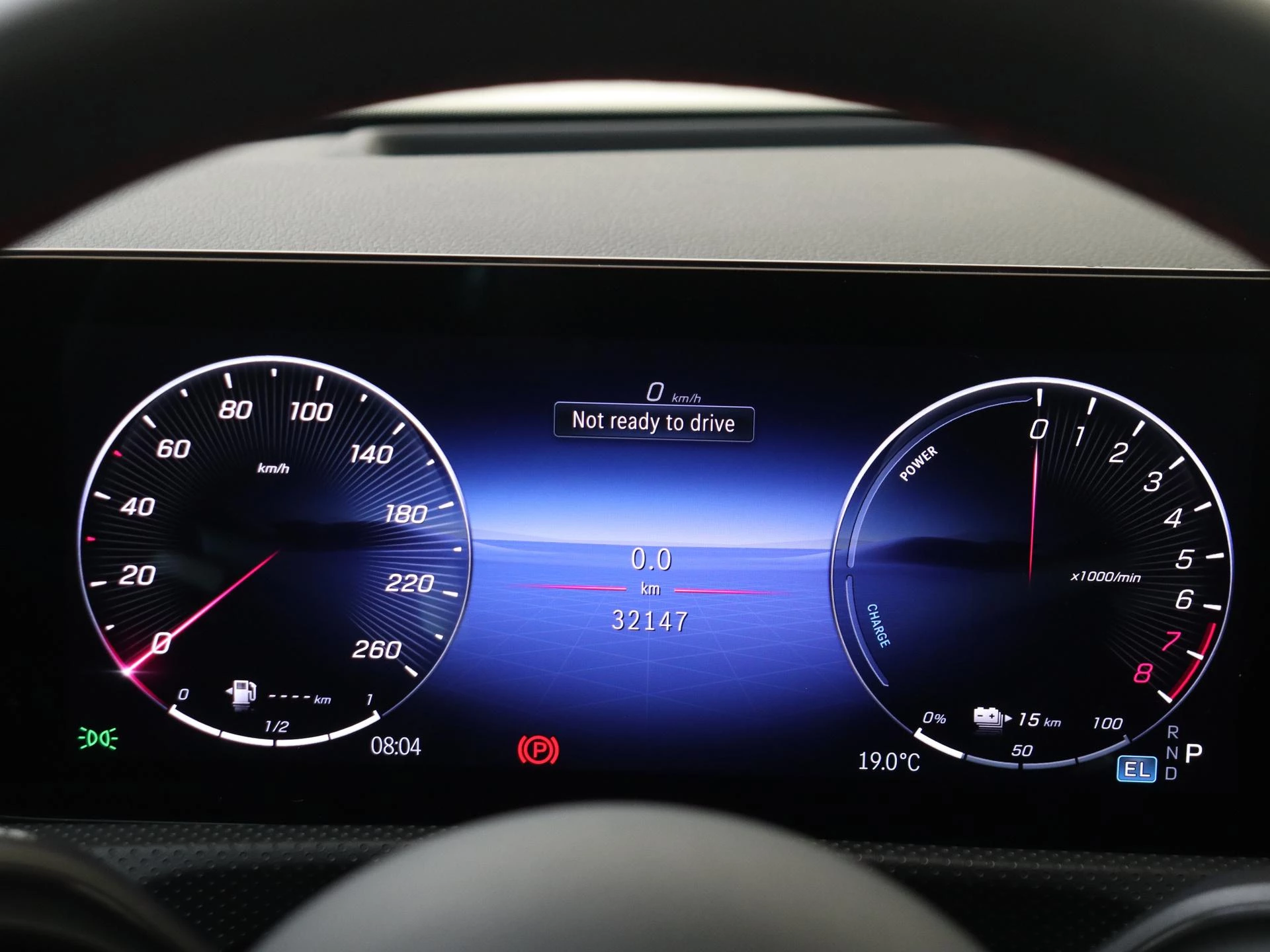 Mercedes-Benz-CLA-image-11
