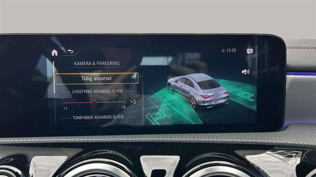 Mercedes-Benz-CLA-image-19