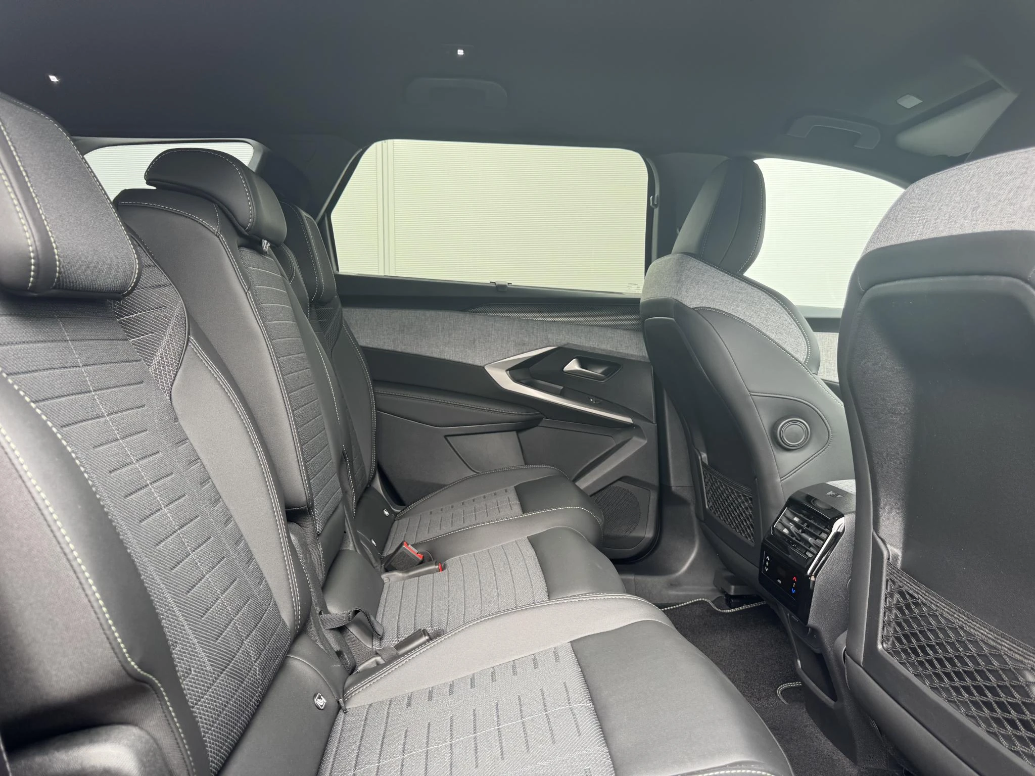 Peugeot-5008-image-13