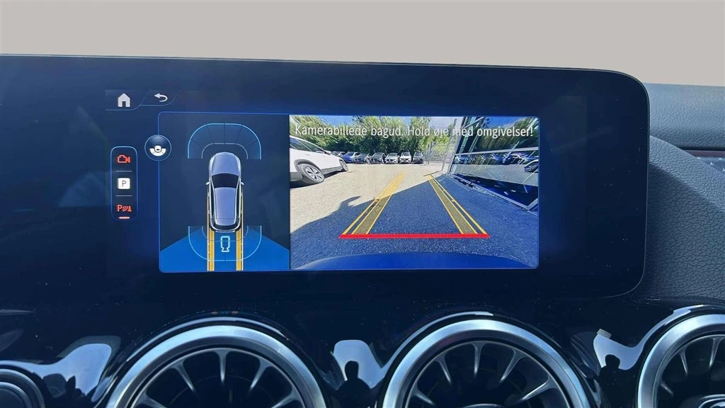 Mercedes-Benz-EQA-image-13