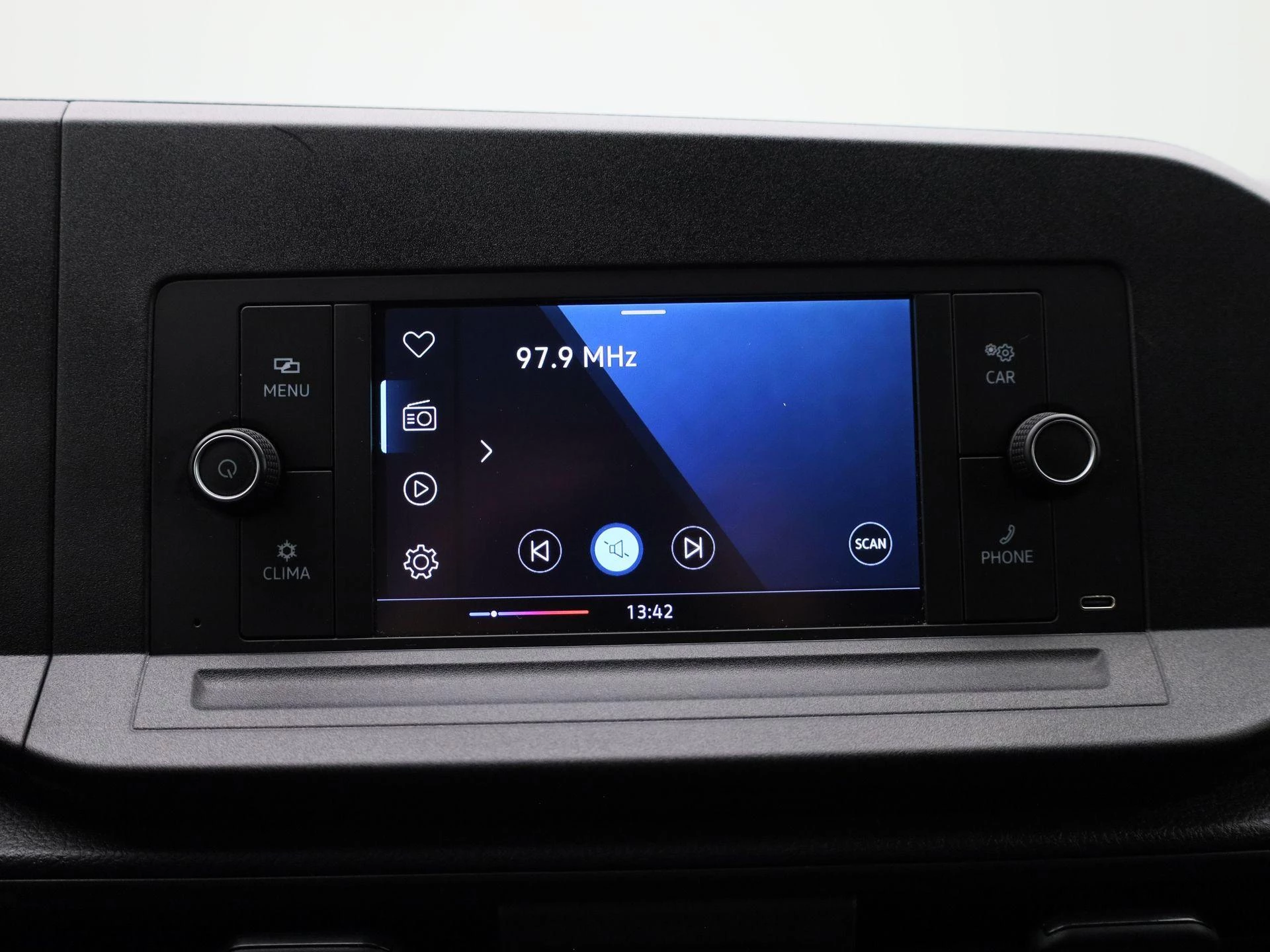 Volkswagen-Caddy-image-20