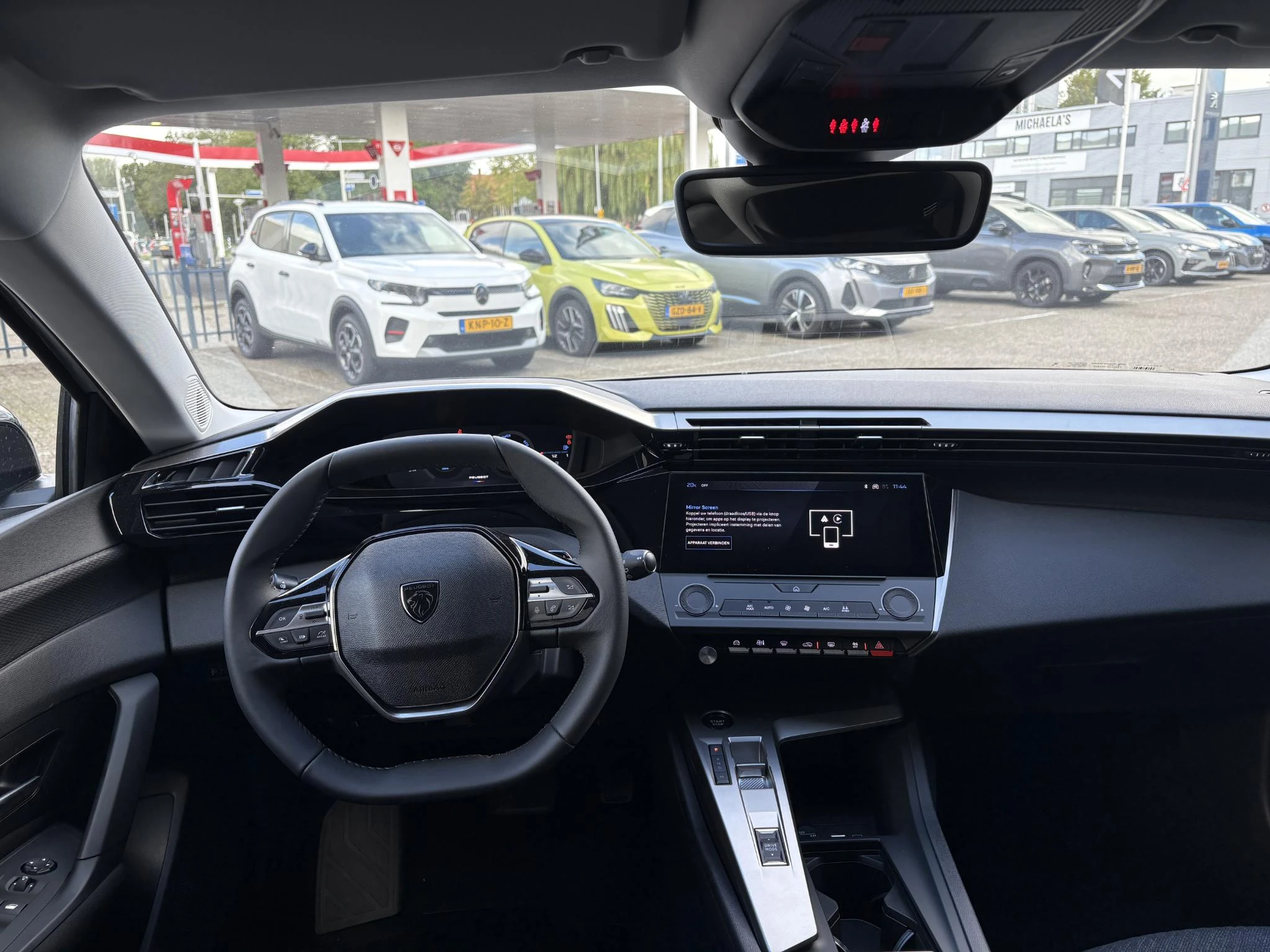Peugeot-308-image-10