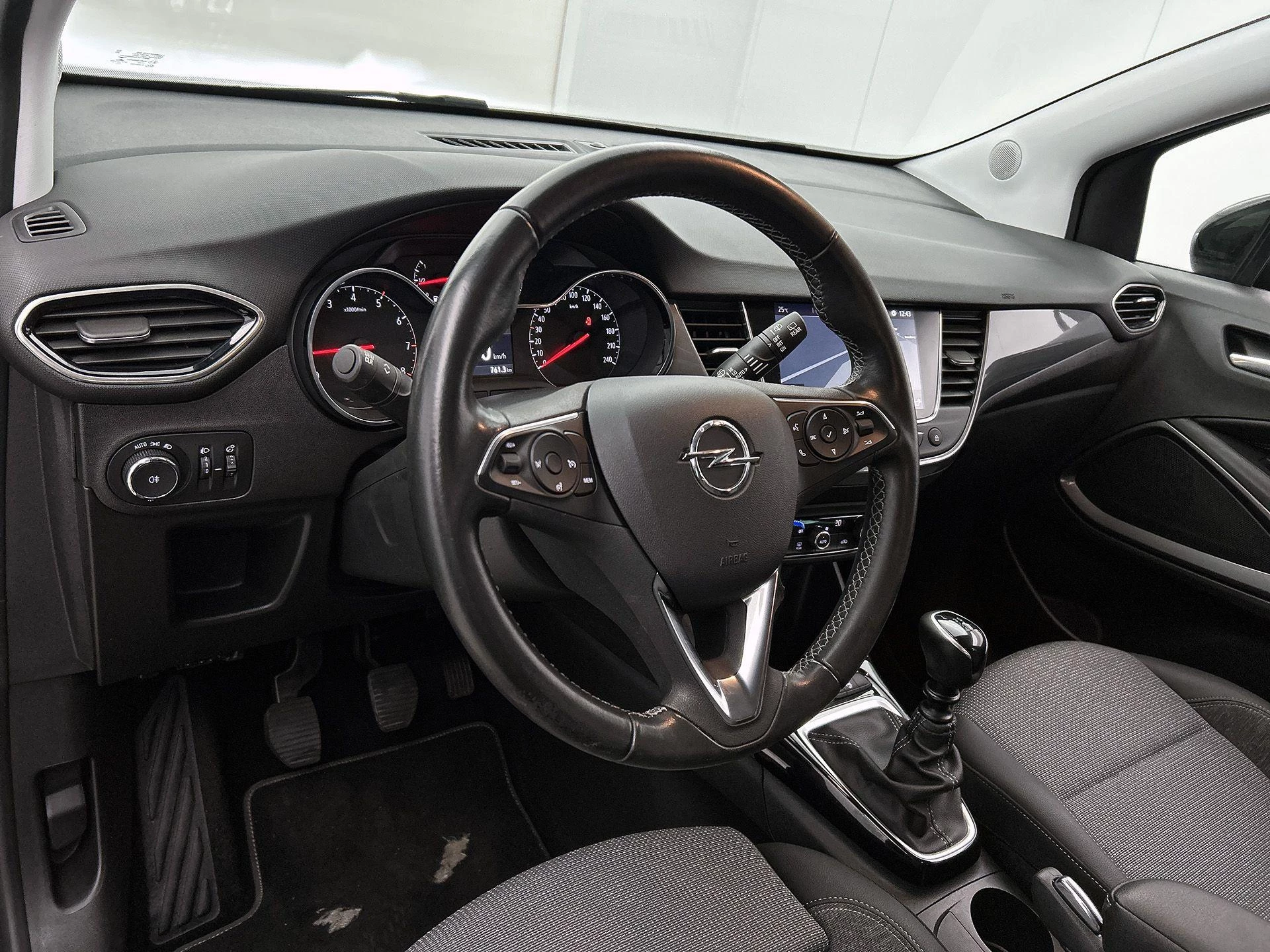 Opel-Crossland-image-18