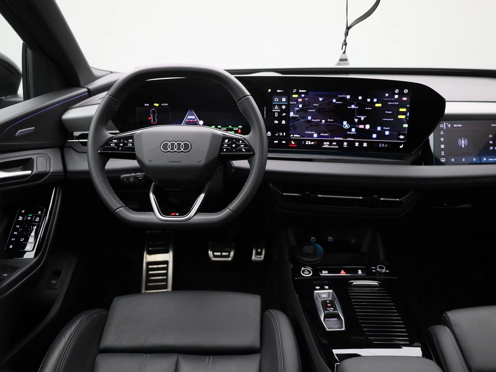 Audi-Q6 e-tron-image-6