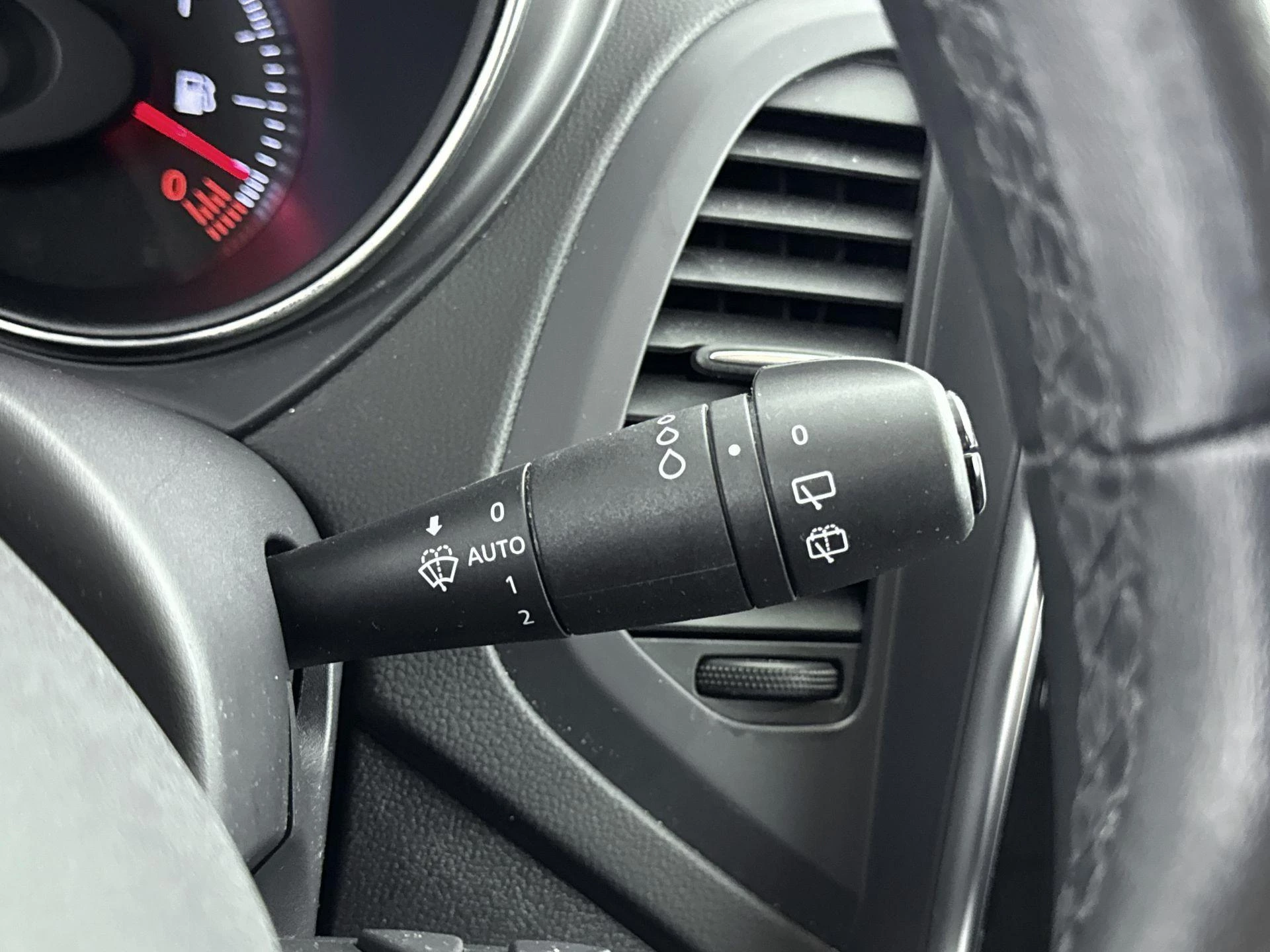 Renault-Captur-image-16