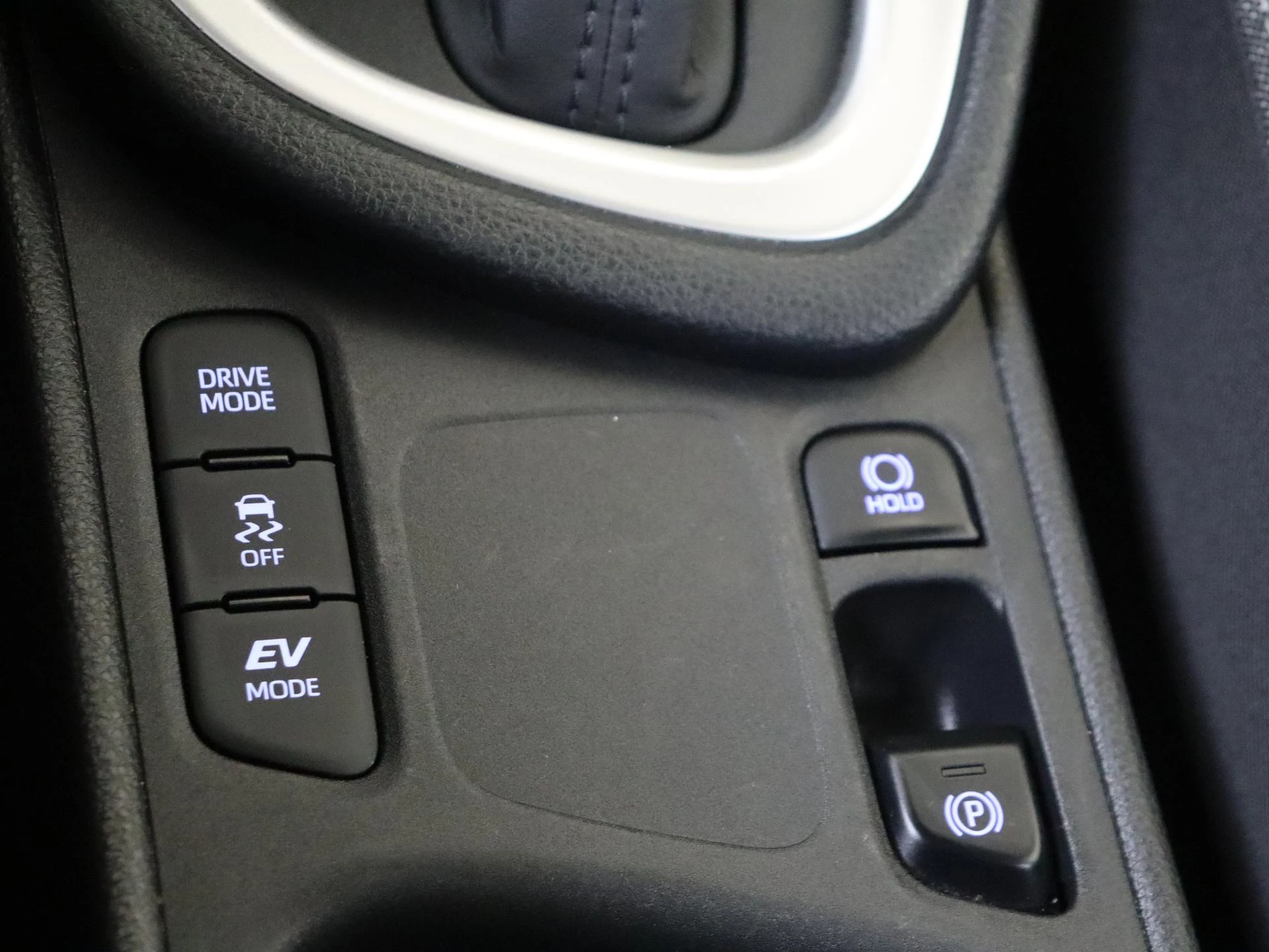 Toyota-Yaris-image-22