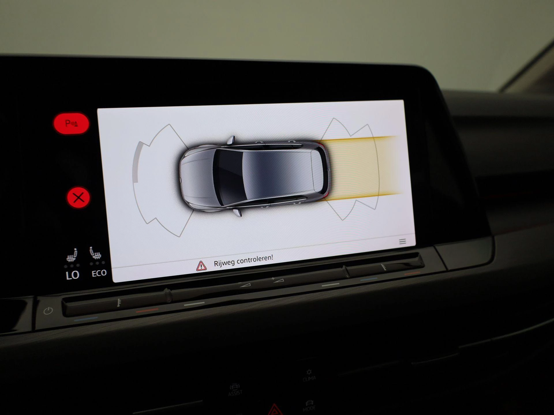 Volkswagen-Golf-image-16