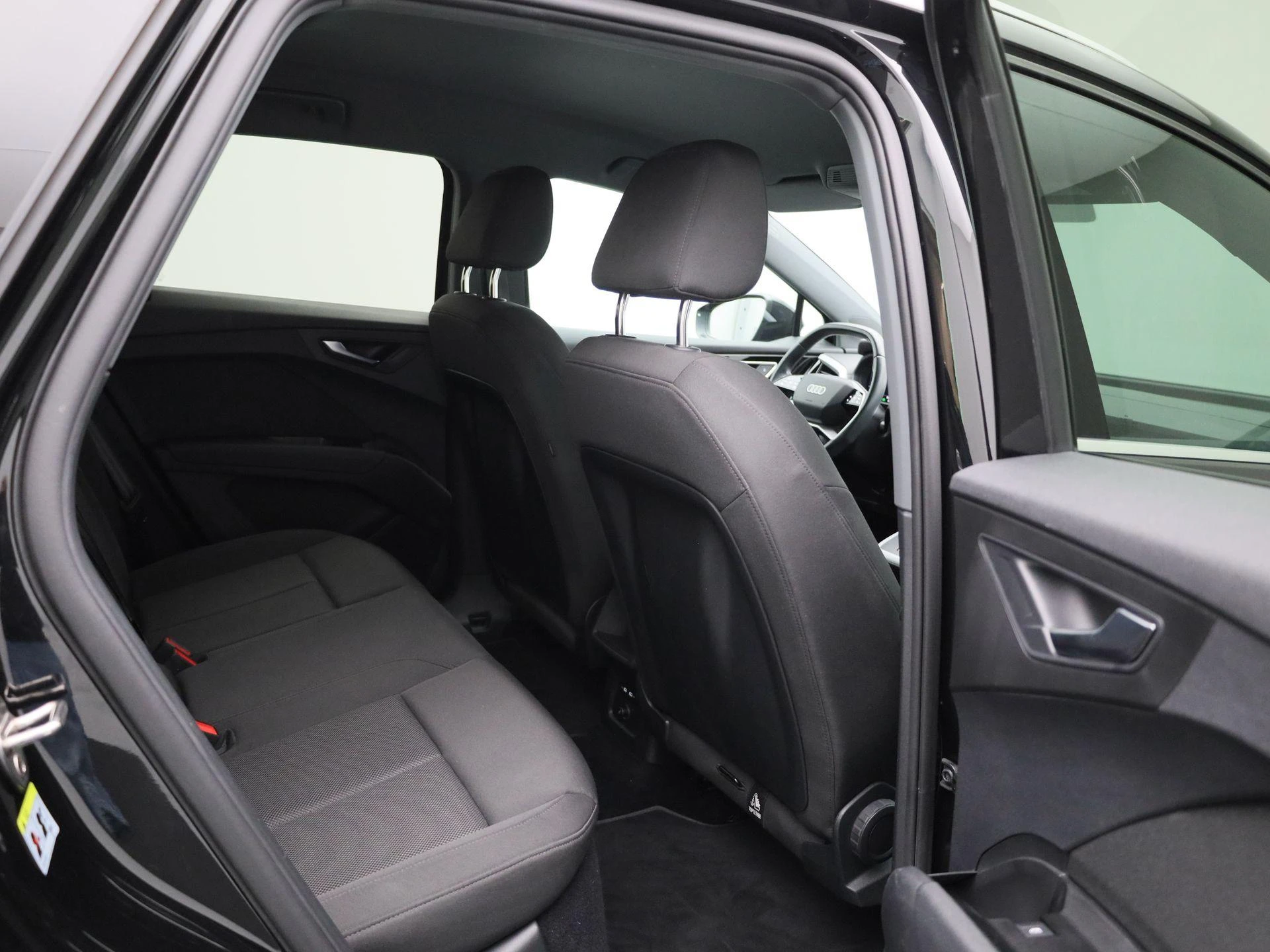 Audi-Q4 e-tron-image-34