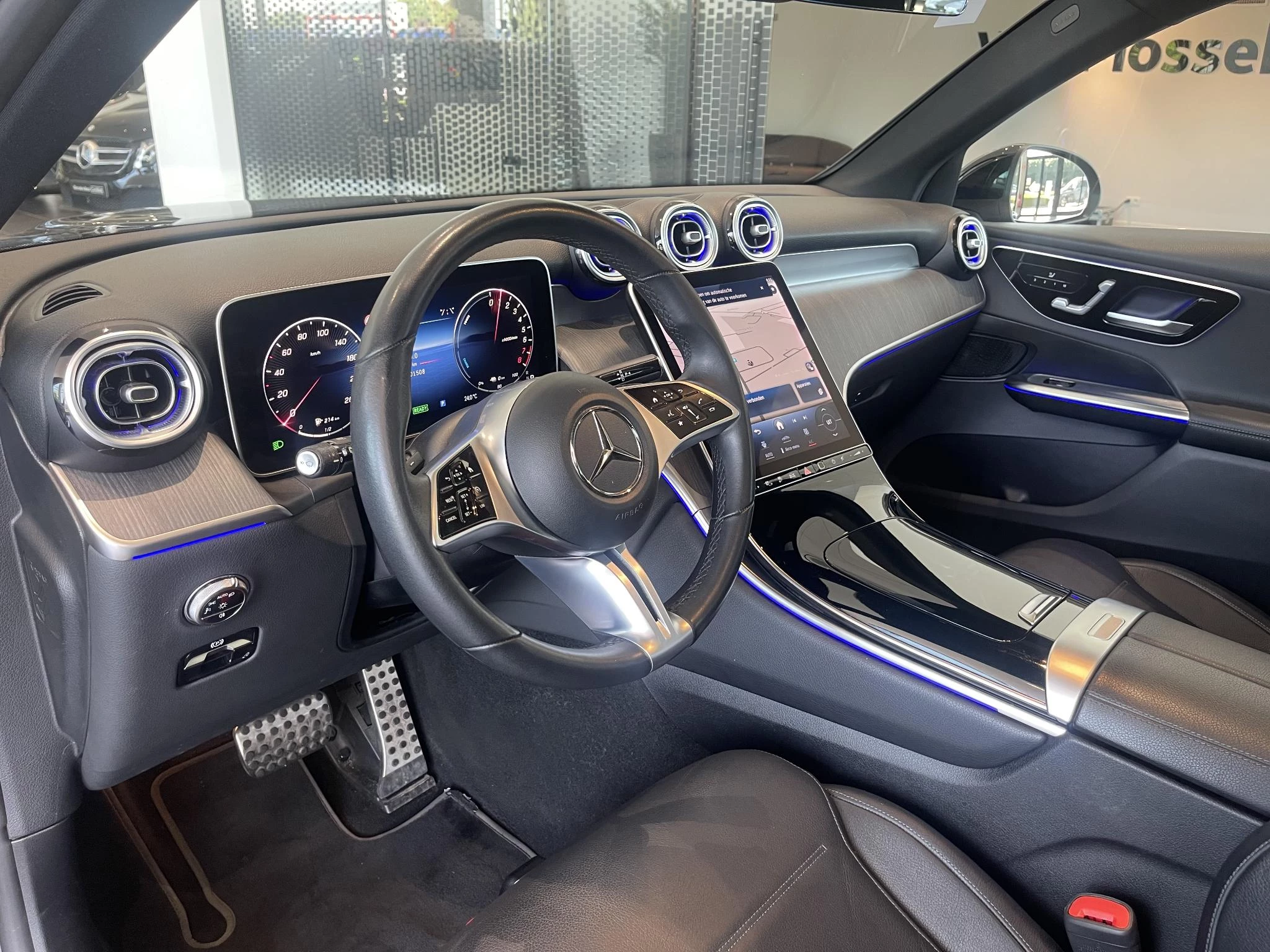 Mercedes-Benz GLC 300 e 4MATIC Luxury Line + LEDER + DIGITAL LIGHT + PANORAMISCH DAK +