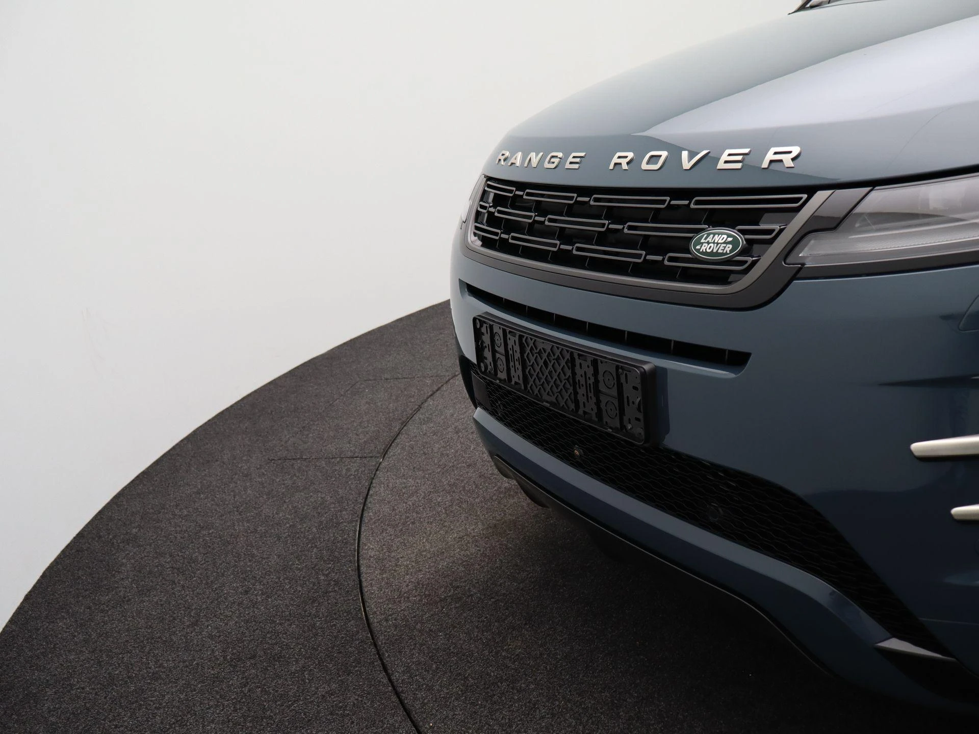 Land Rover-Range Rover Evoque-image-41