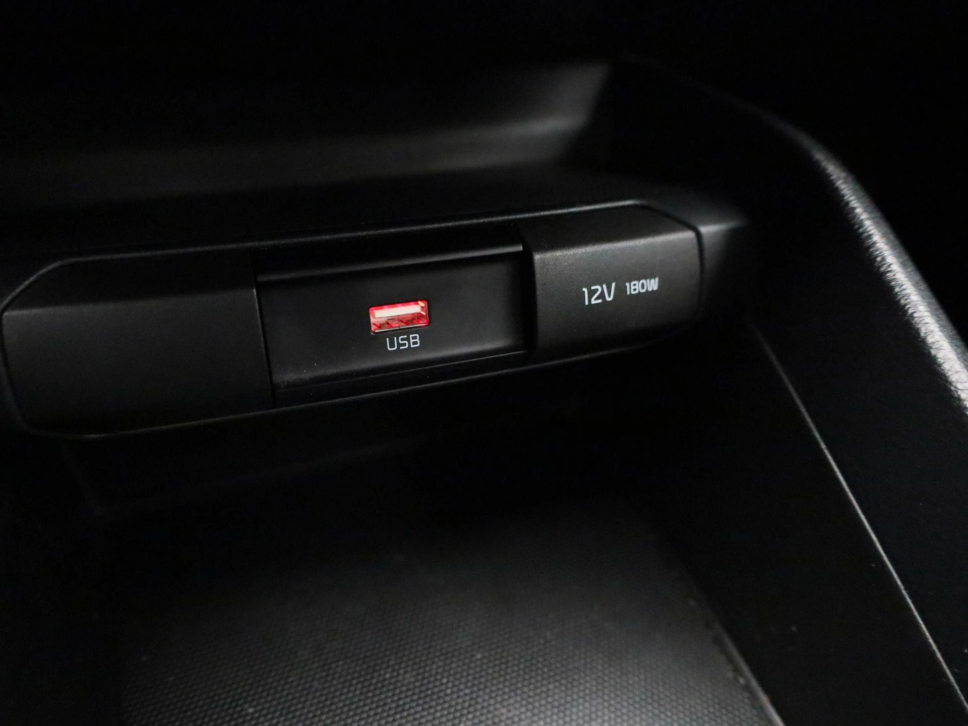 Kia-Stonic-image-20