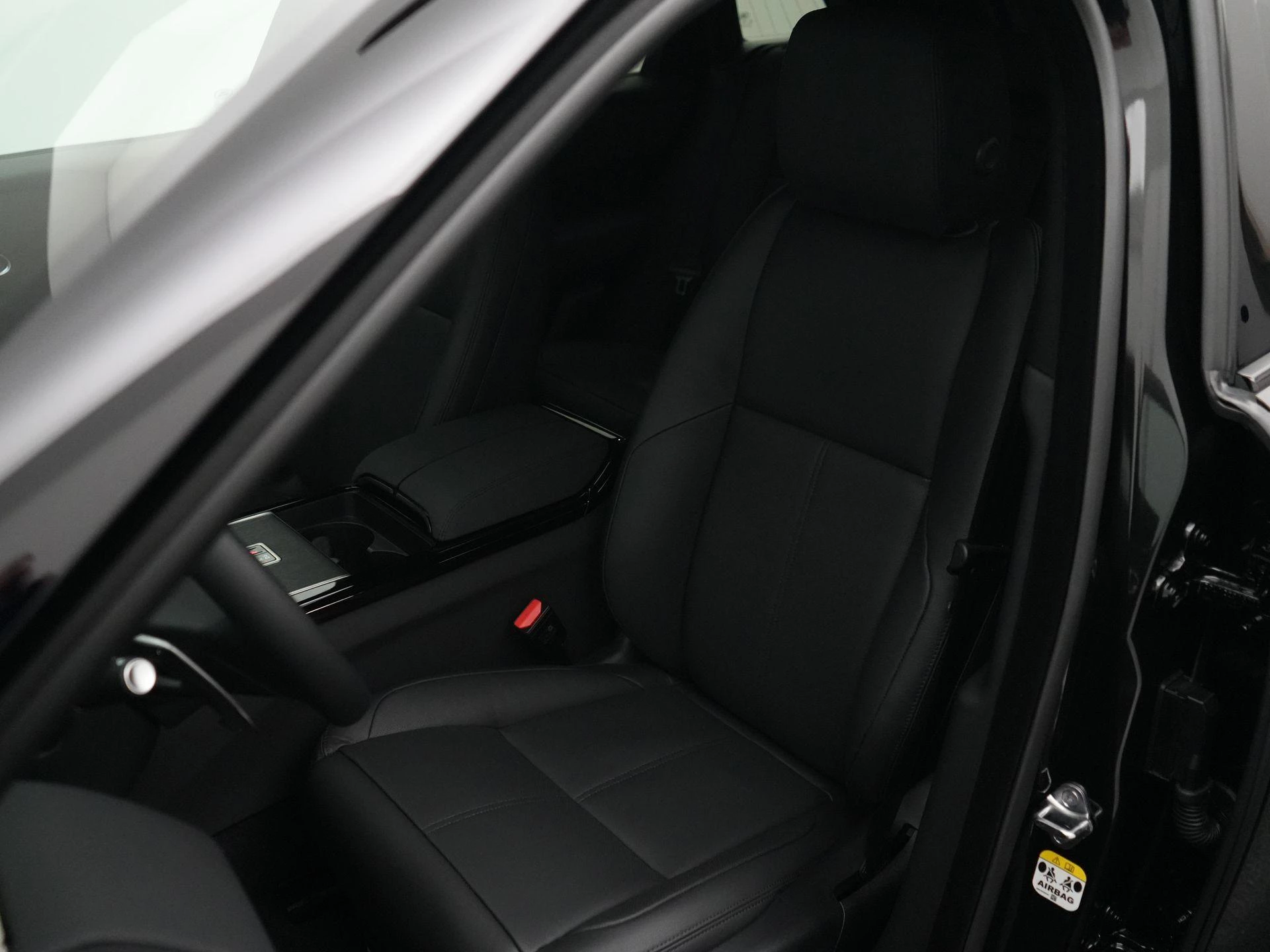 Land Rover-Range Rover Velar-image-7