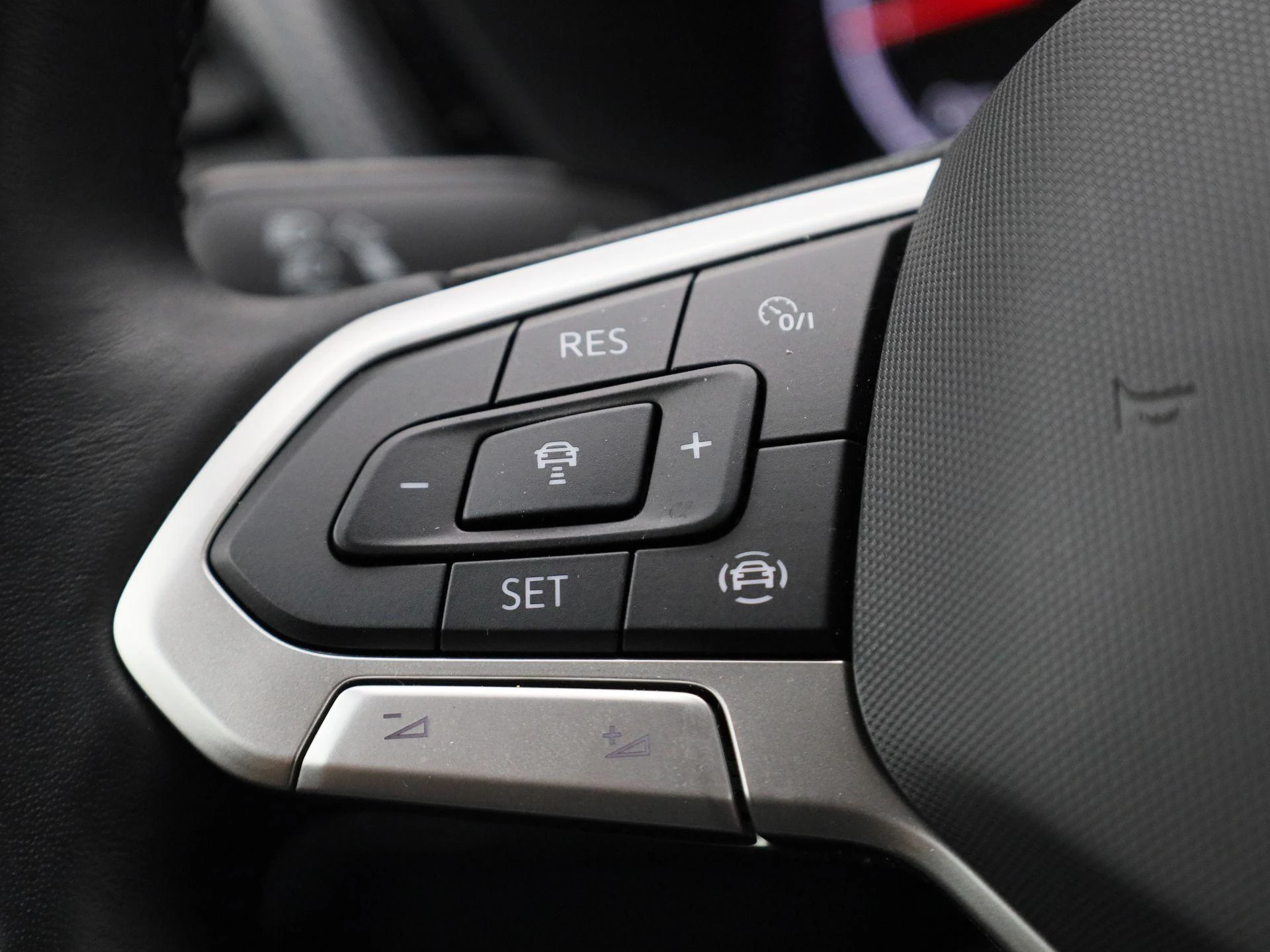 Volkswagen-T-Cross-image-18