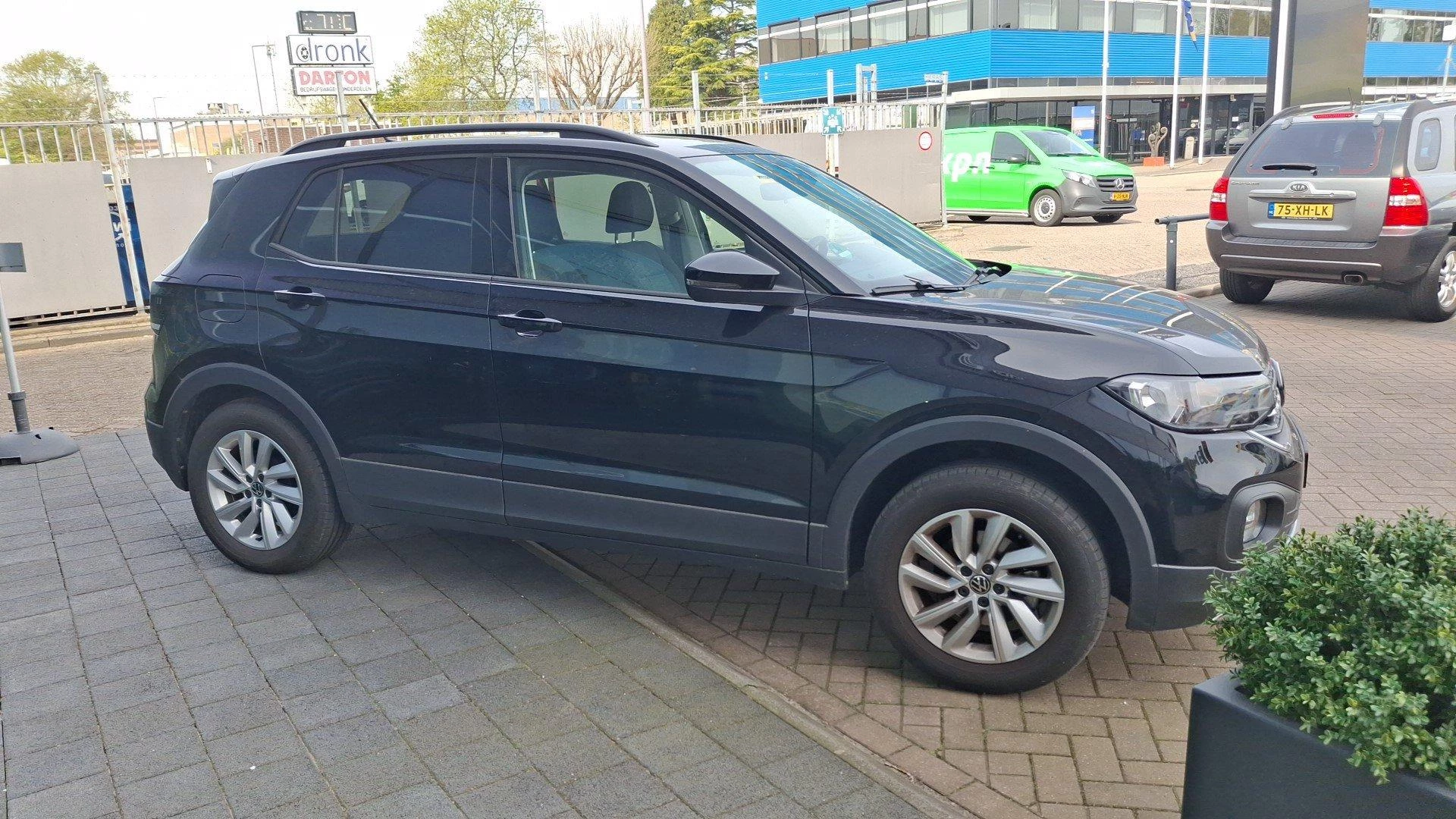 Volkswagen-T-Cross-image-6