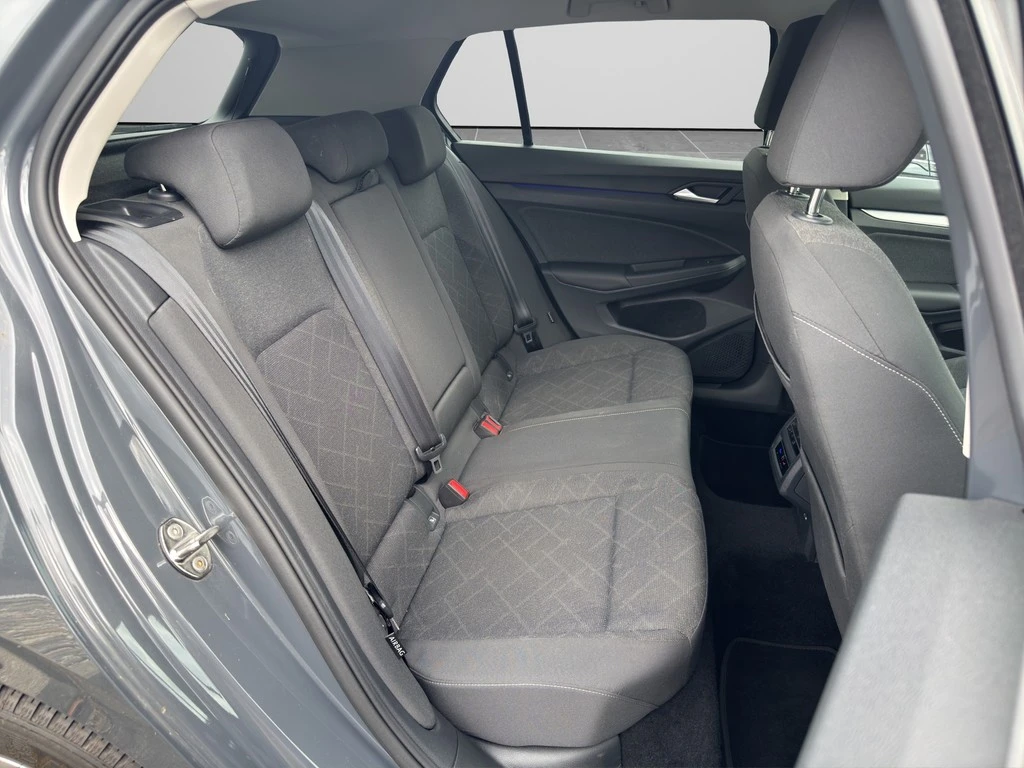 Volkswagen-Golf-image-6