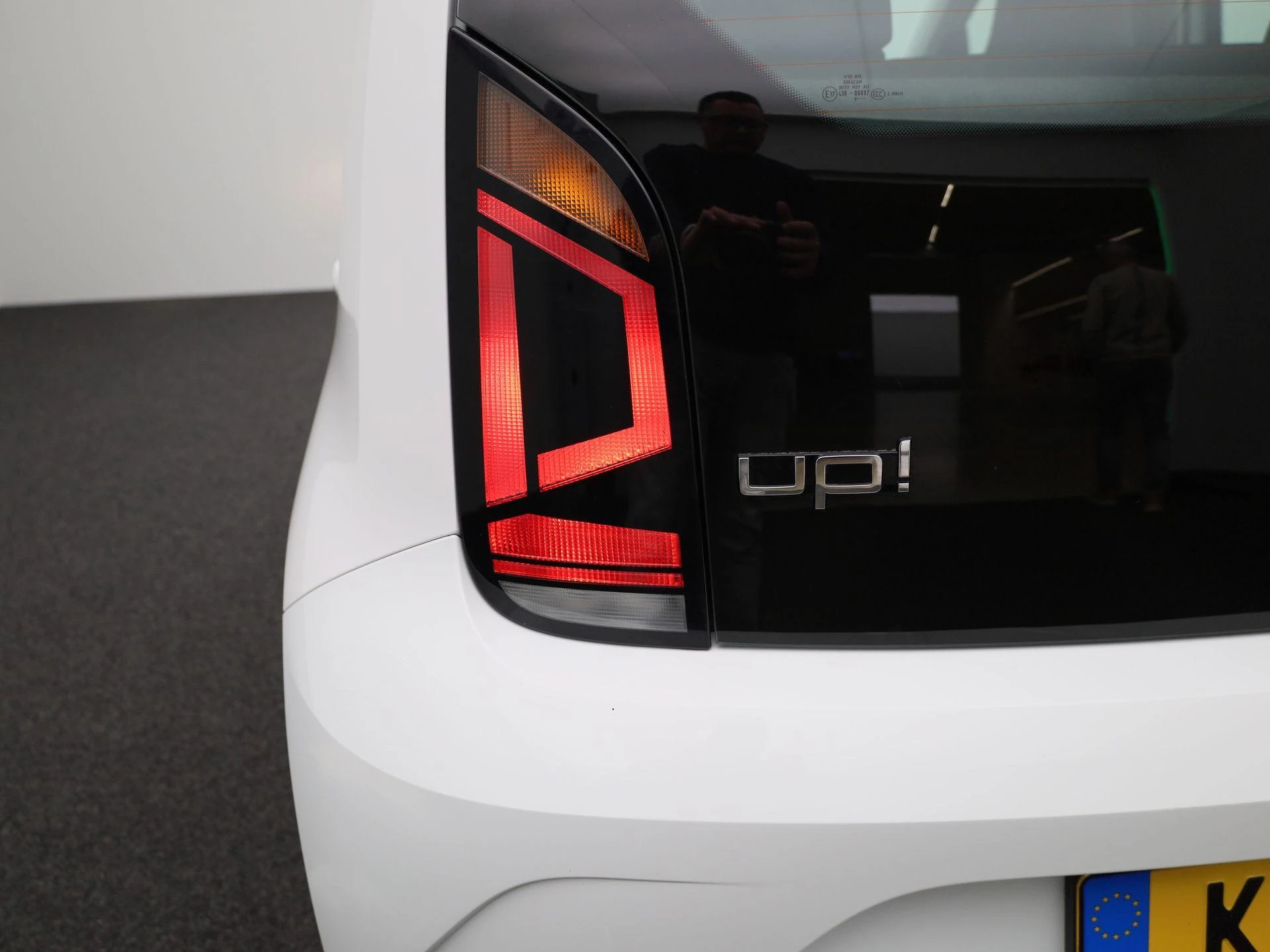 Volkswagen-up!-image-26