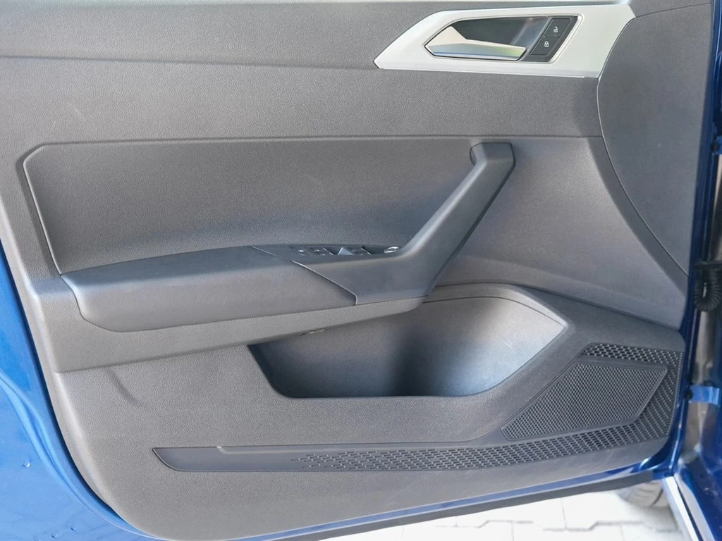 Volkswagen-Polo-image-17