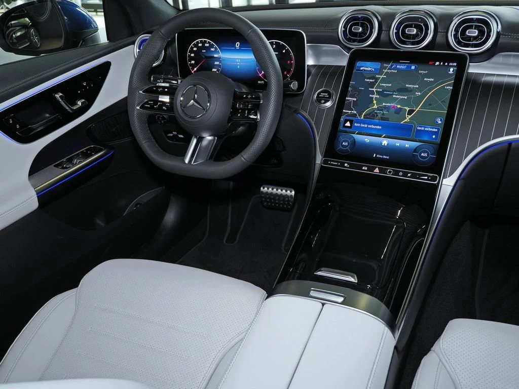 Mercedes-Benz-GLC 220 d-image-11