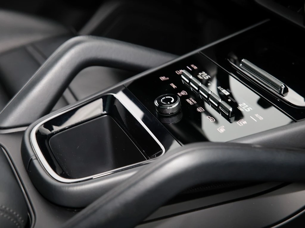 Porsche Cayenne S Panorama AHK Leder Luftfederung BOSE