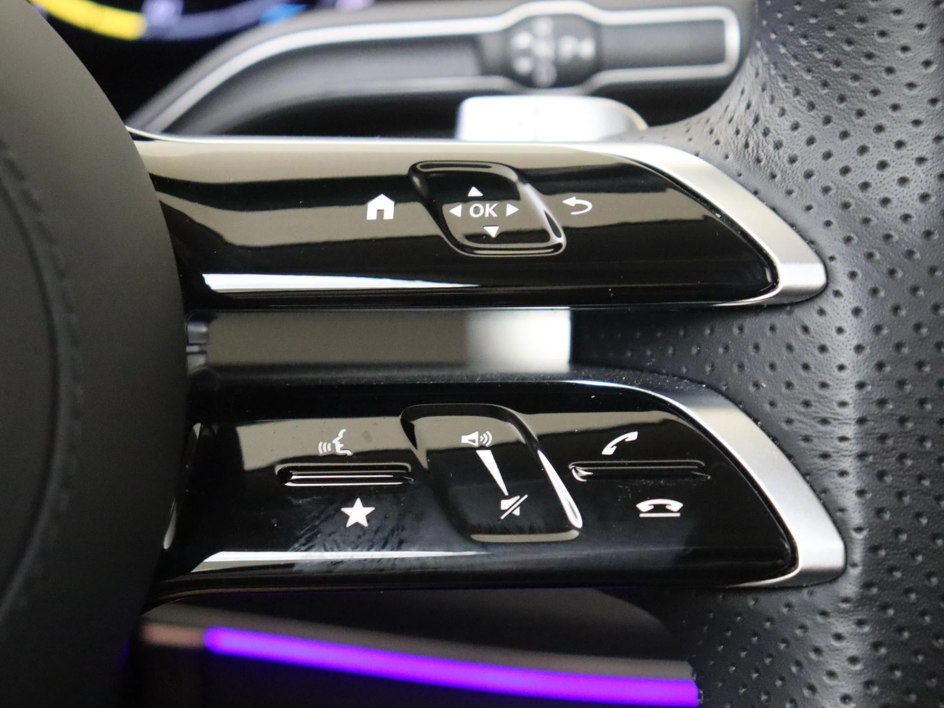 Mercedes-Benz-GLE-image-13