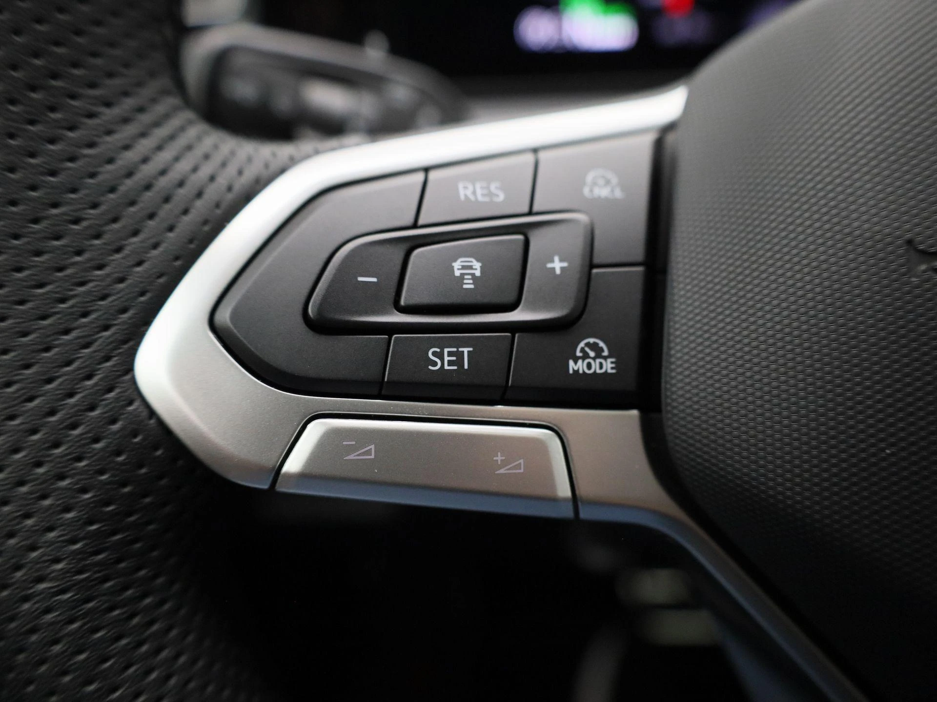 Volkswagen Tiguan 1.5 eHybrid R-Line Edition 204 PK|
