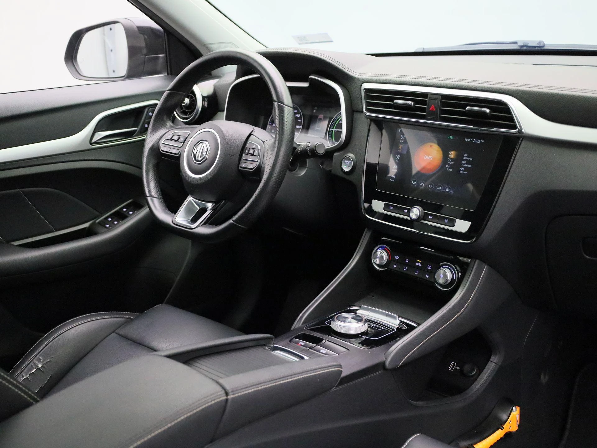 MG-ZS EV-image-38