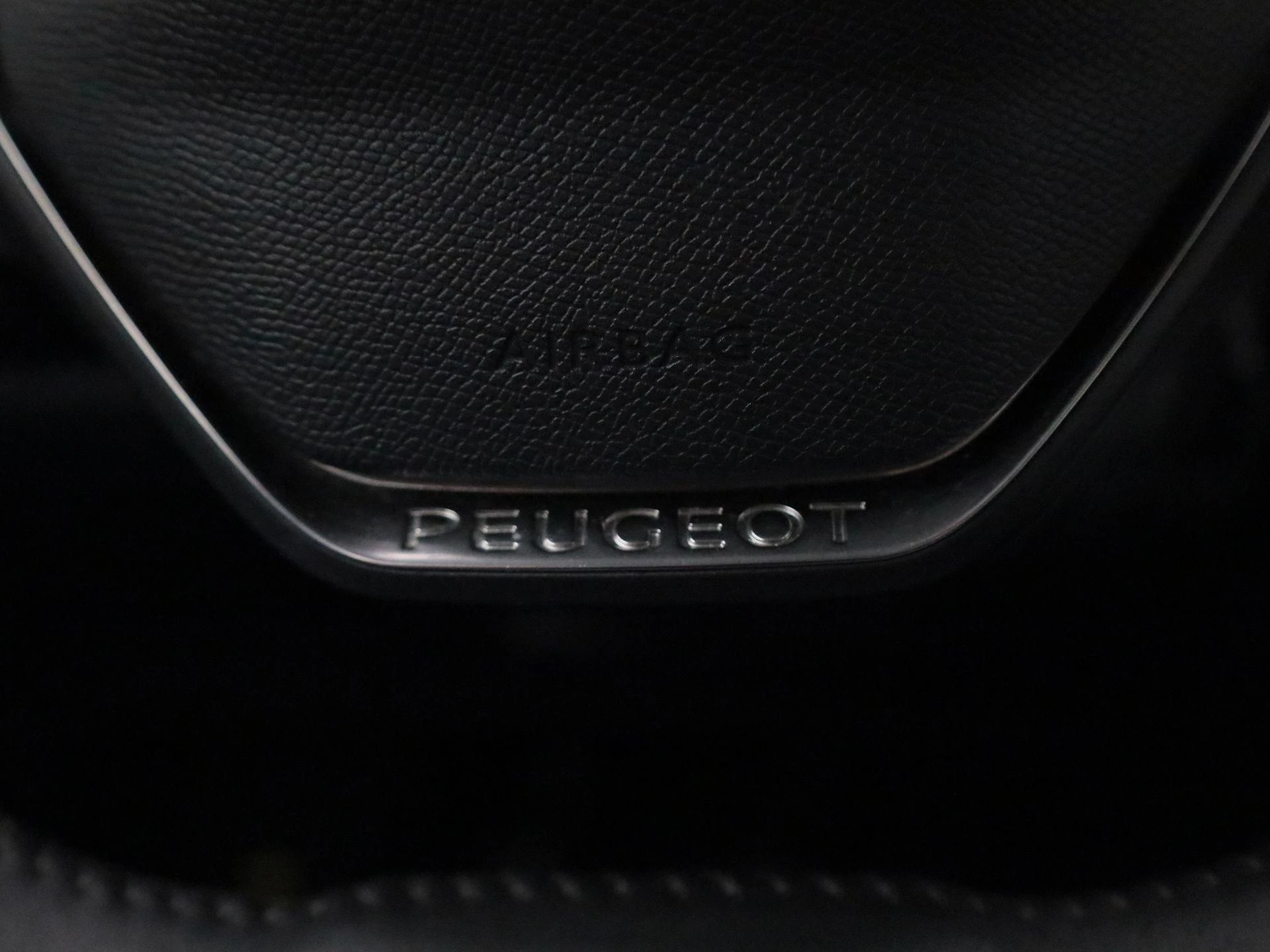 Peugeot-208-image-17