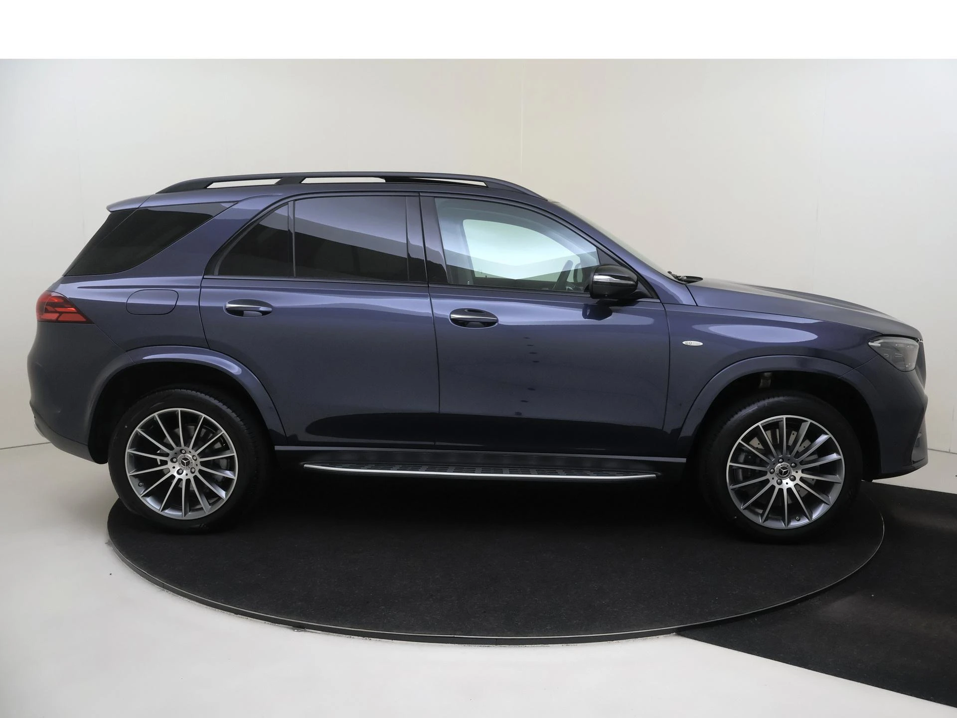 Mercedes-Benz-GLE-image-8