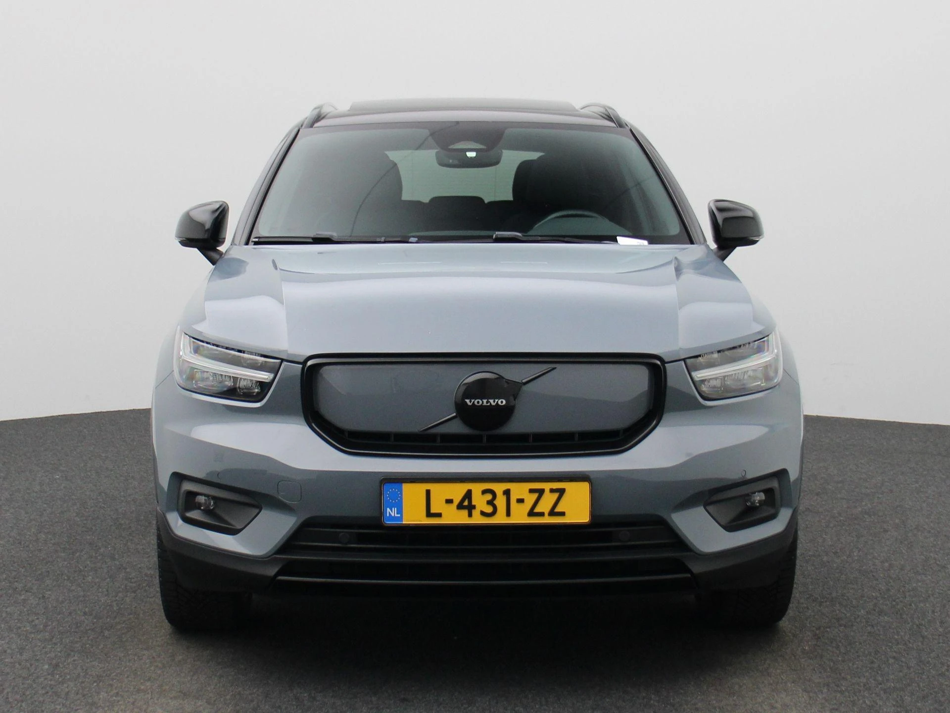 Volvo-XC40-image-2