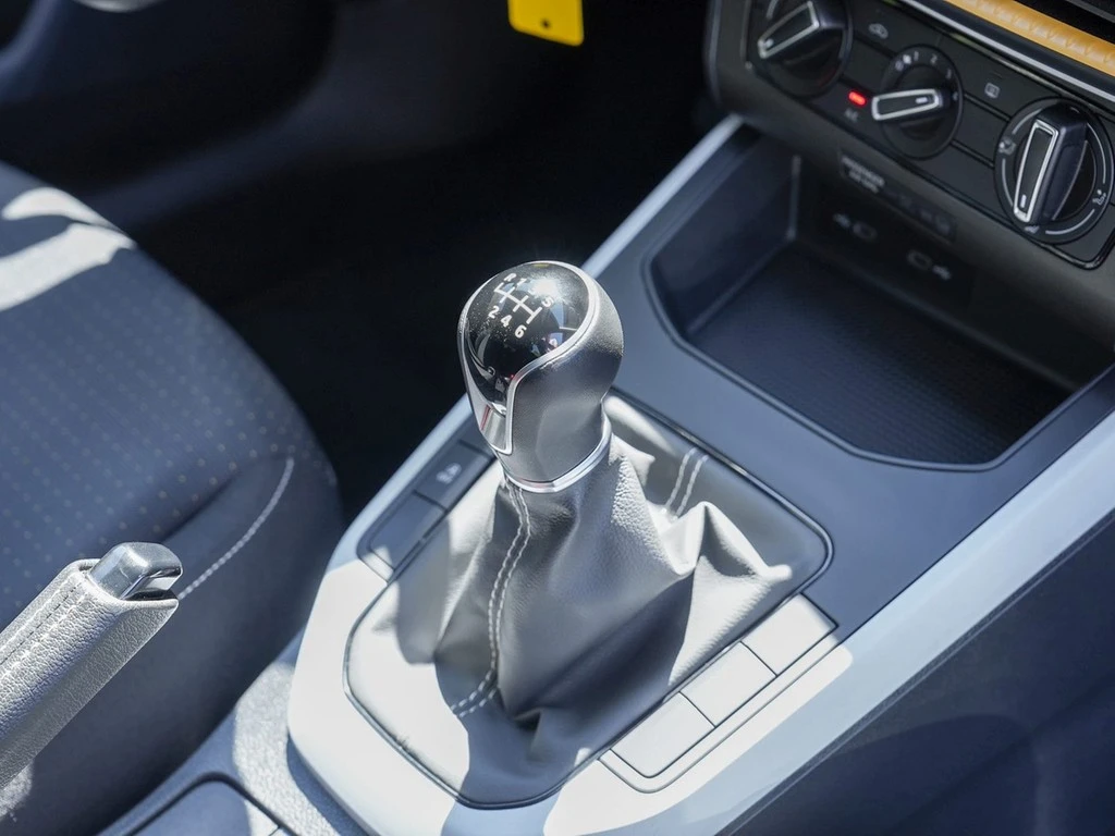 SEAT-Arona-image-9